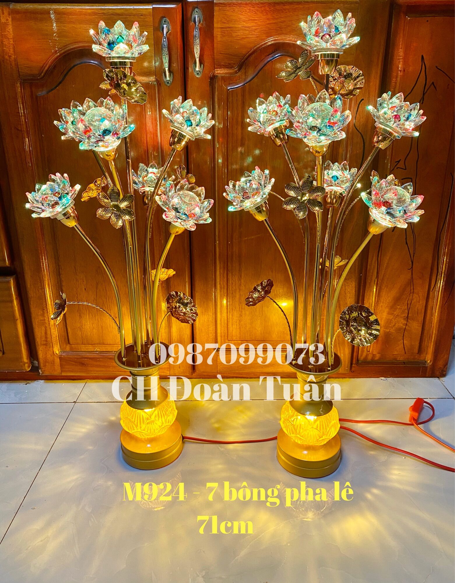 Cặp đèn bình bông hoa sen pha lê cao cấp - 13 bông pha lê cao cấp