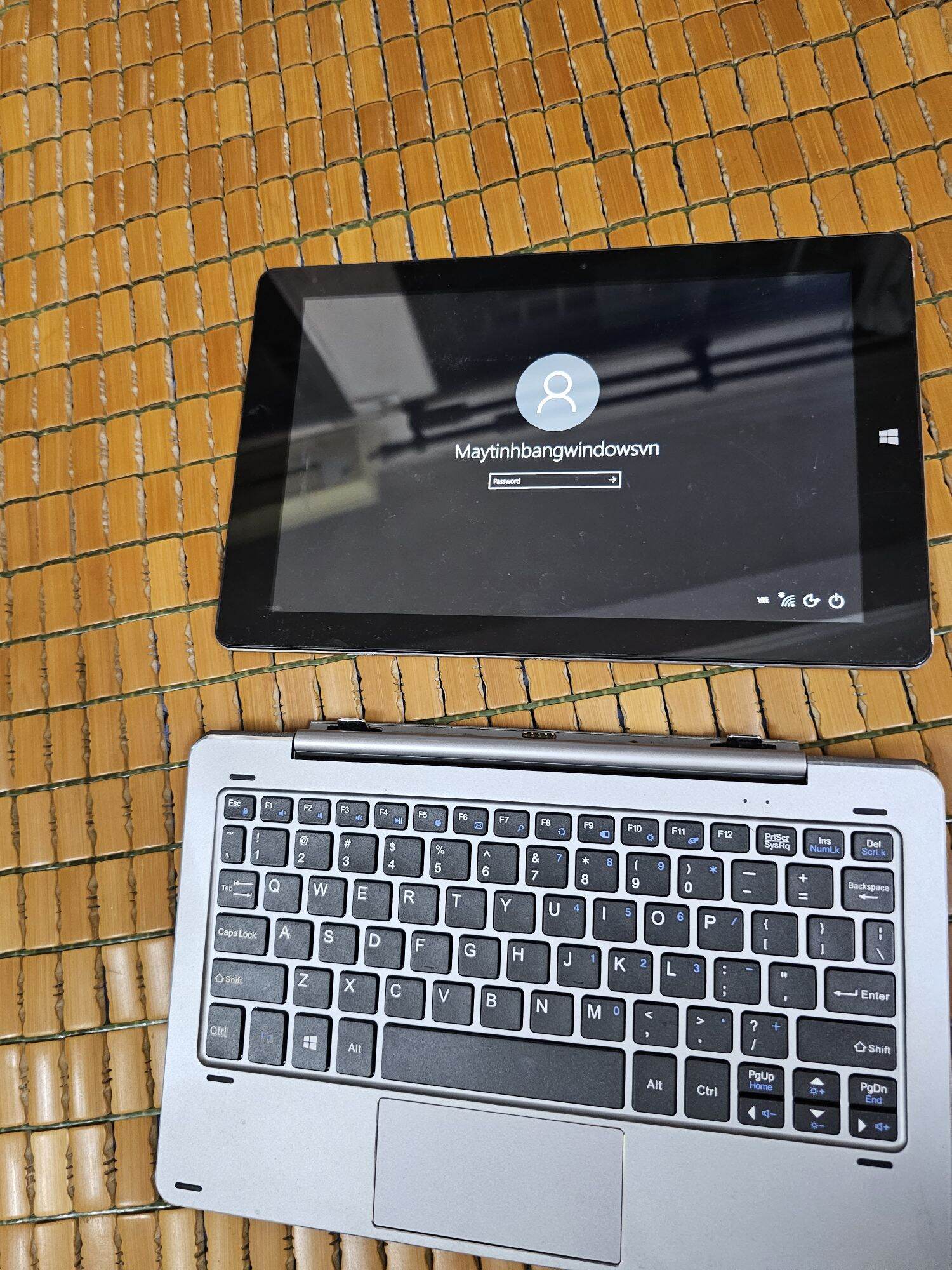 Máy tính bảng 2 in 1 Chuwi Hi10 pro, chạy song song win 10 + Android