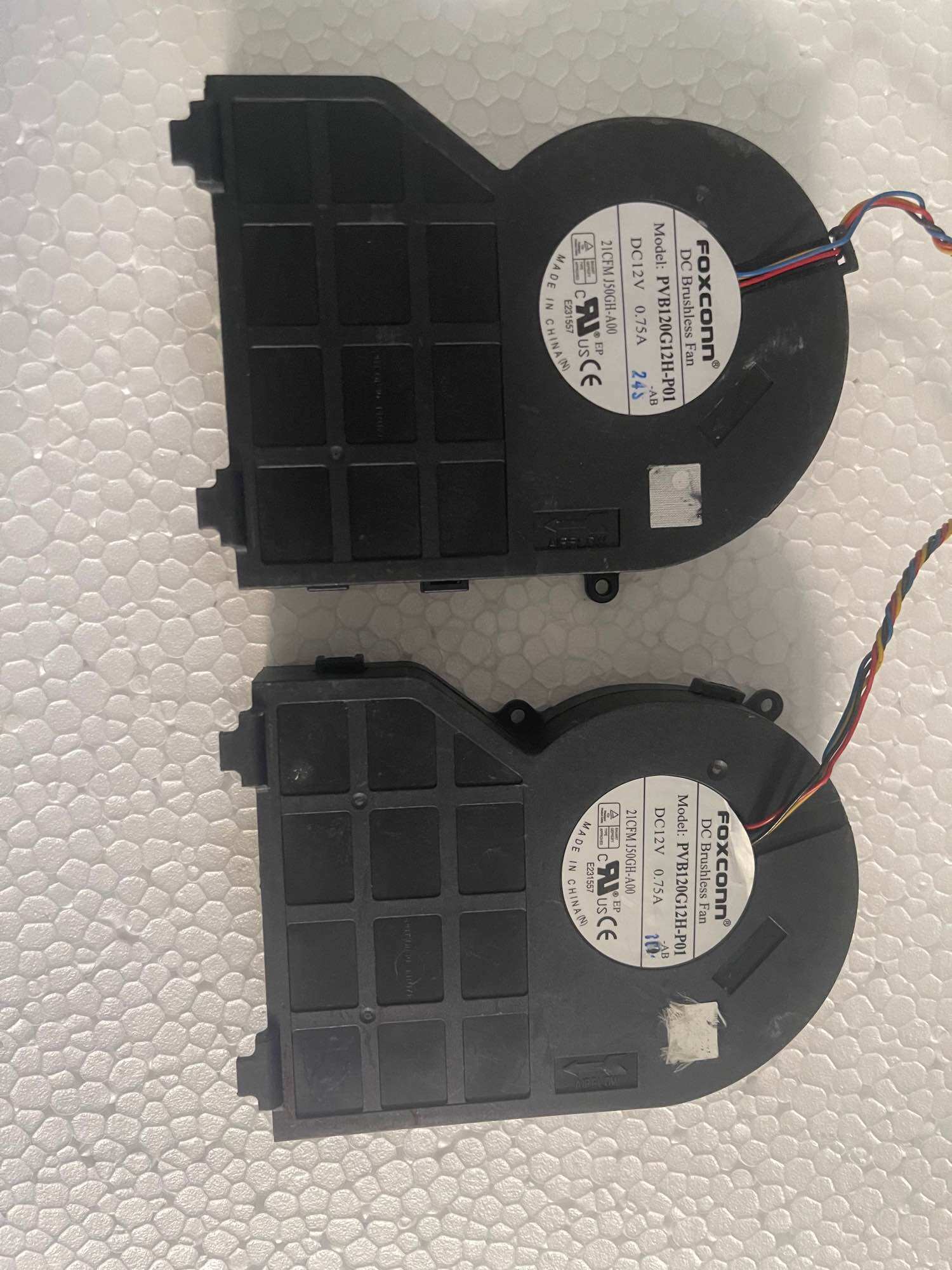 Quạt tản nhiệt ly tâm 12V siêu mạnh