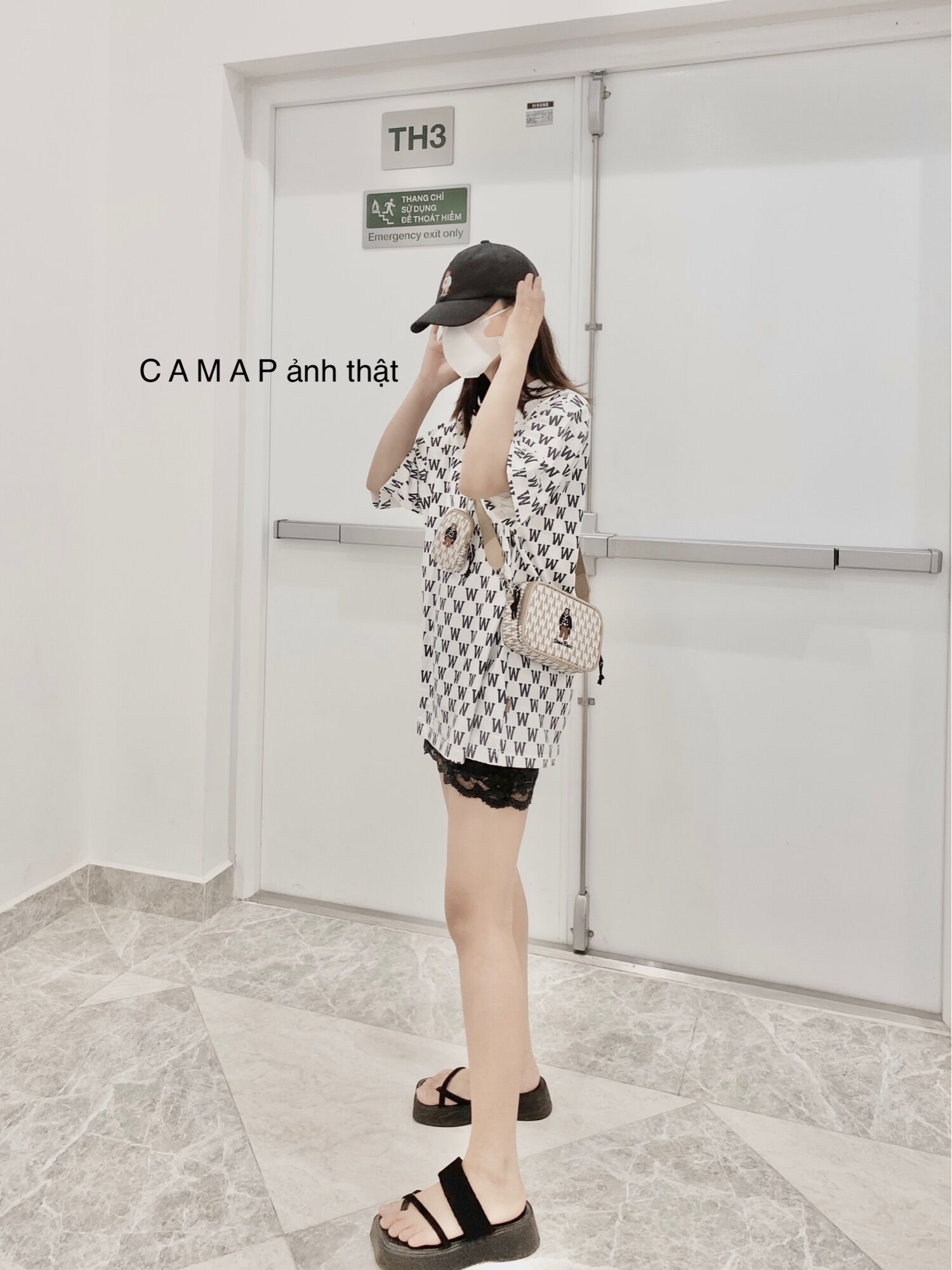 Túi WHO.A.U Full hộp🔰size 18🔰màu vàng