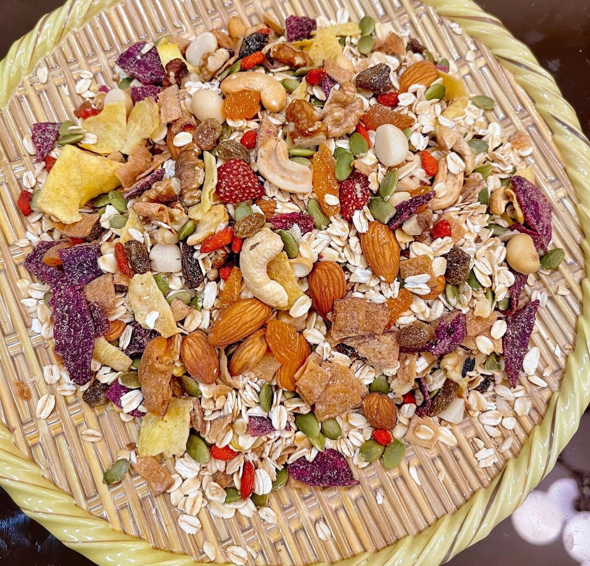 Ngũ Cốc Nguyên Hạt Navan Granola