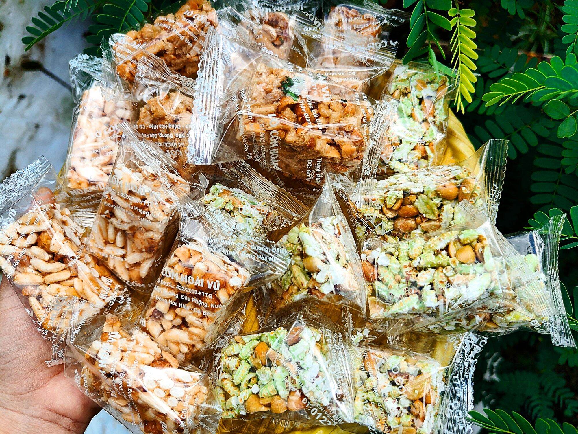 Cốm Miền Tây mix 3 loại 500g ( Cốm nếp lá dứa, cốm gạo gừng đậu phộng, cốm mì hành ngò)