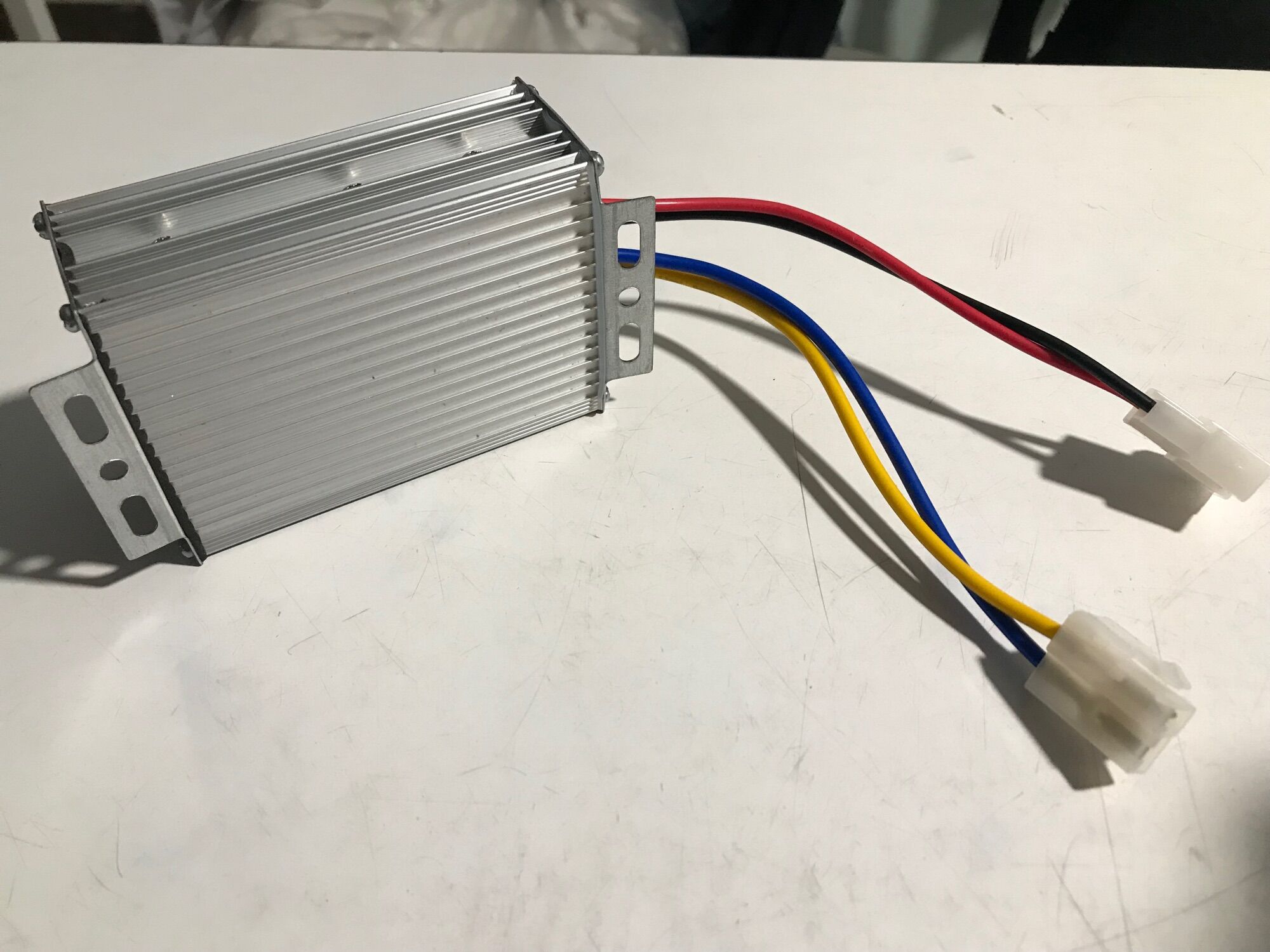 Bộ hạ áp 48v-96v xuống 12v 25A