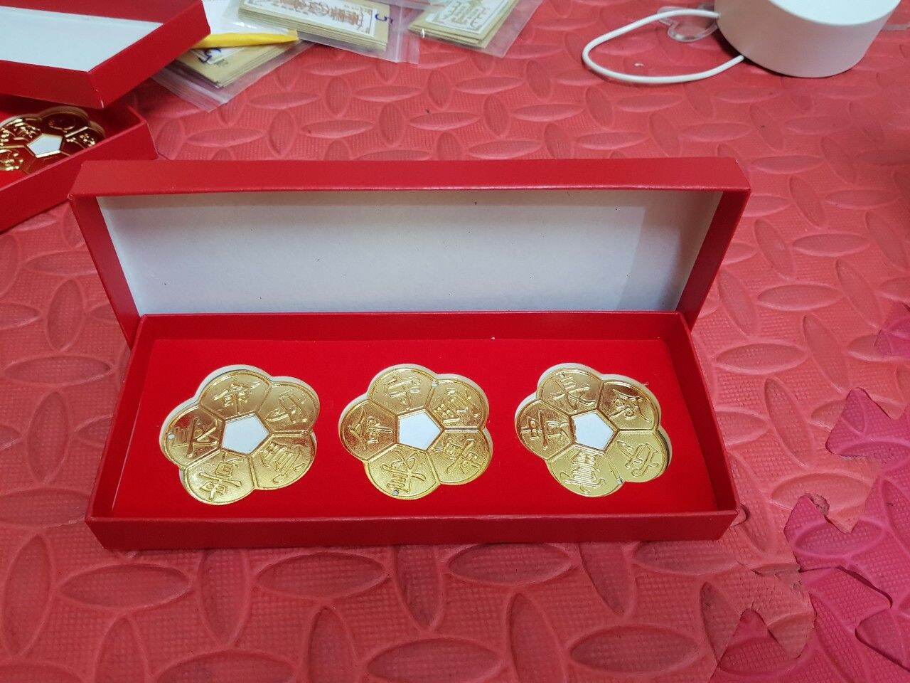 Hộp 3 đồng hoa mai kim tiền