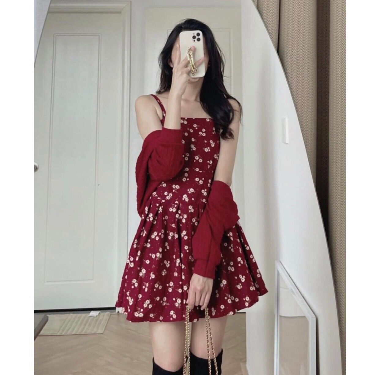 Set váy đầm hoa nhí hai dây màu đỏ dáng xòe kèm áo khoác cardigan đỏ tiểu thư cá tính