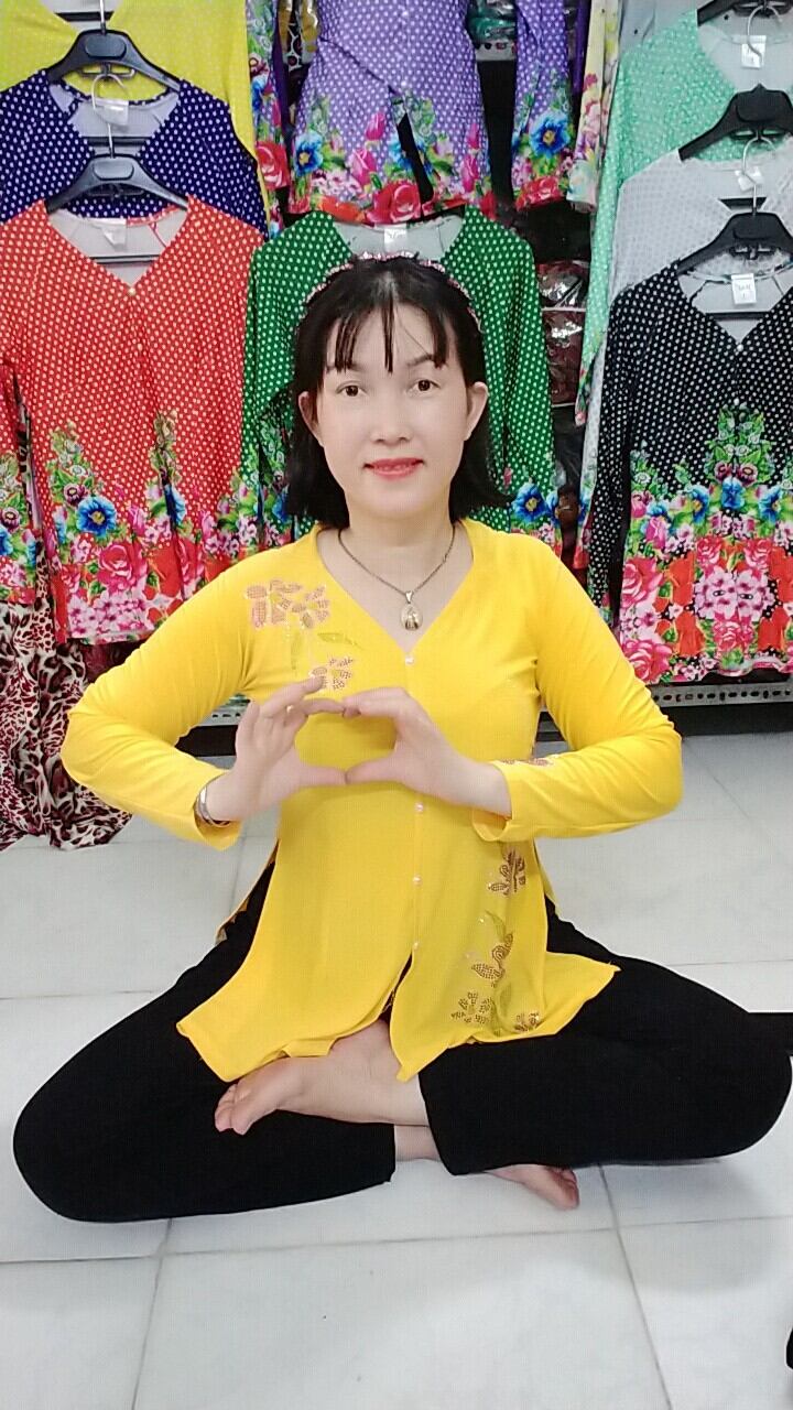Bà Ba đính đá con công CÓ kèm quần