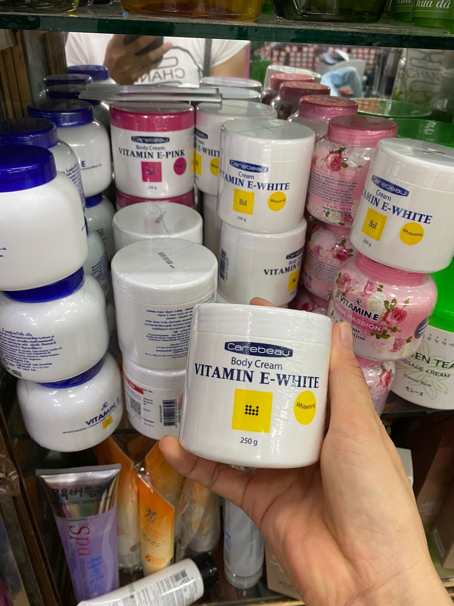 Kem massage vitamin E trắng