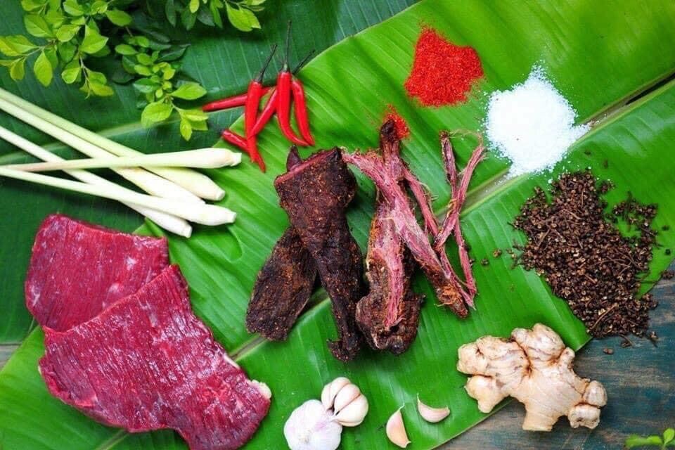 Thịt Trâu gác bếp ( 1kg) tặng kèm chẩm chéo Tây Bắc