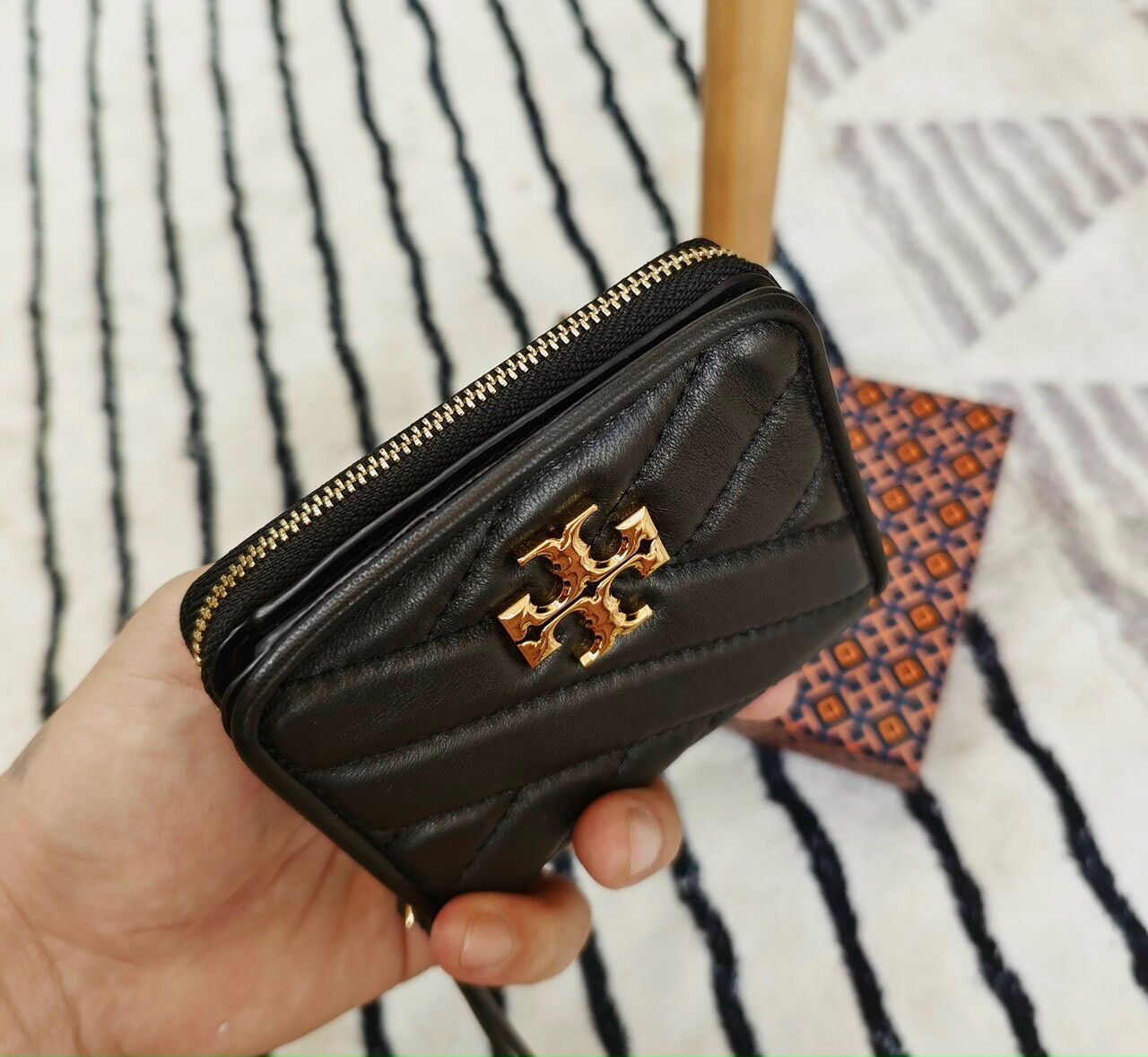 Ví Burch Kira Chevron kinh điển