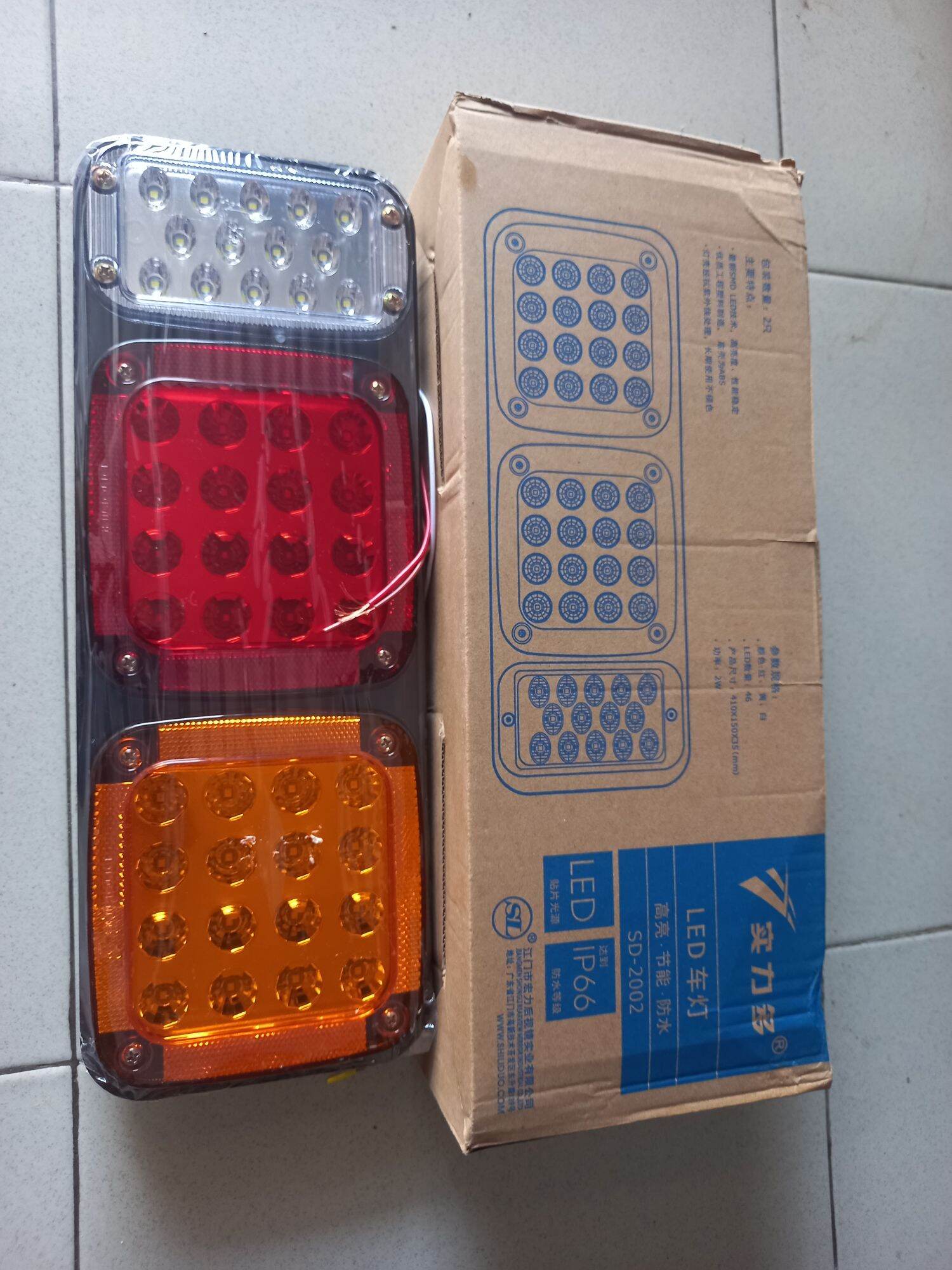 Đèn lái sau led sd2002