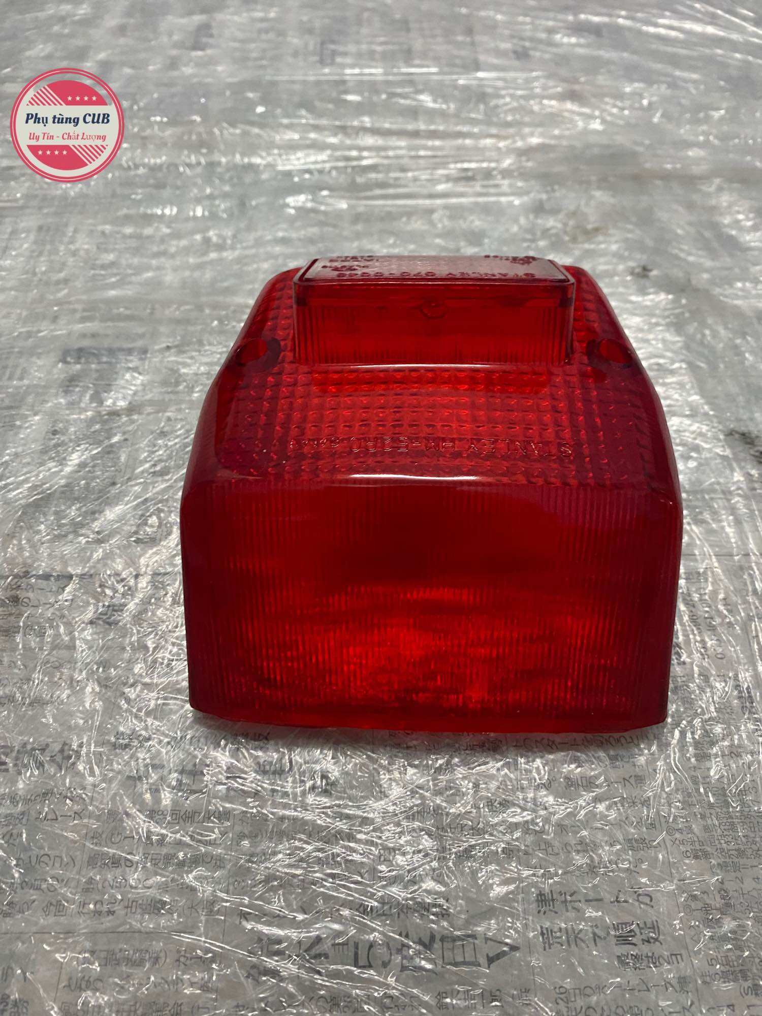 Chụp đèn hậu xe cub 82 DD,loại dày.