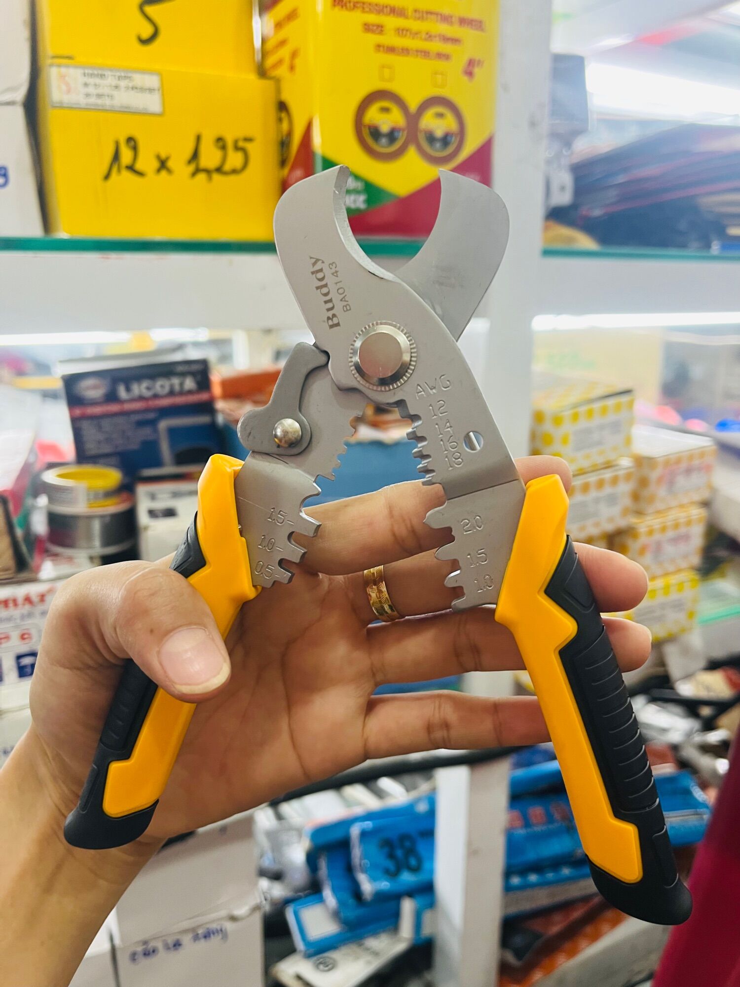 Kéo cắt đa năng BA0144 và BA0143