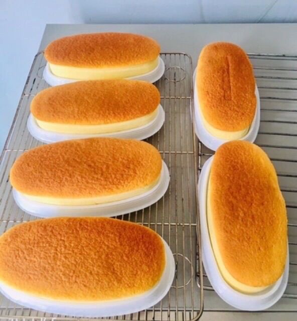 Khuôn oval bầu dục chống dính D08