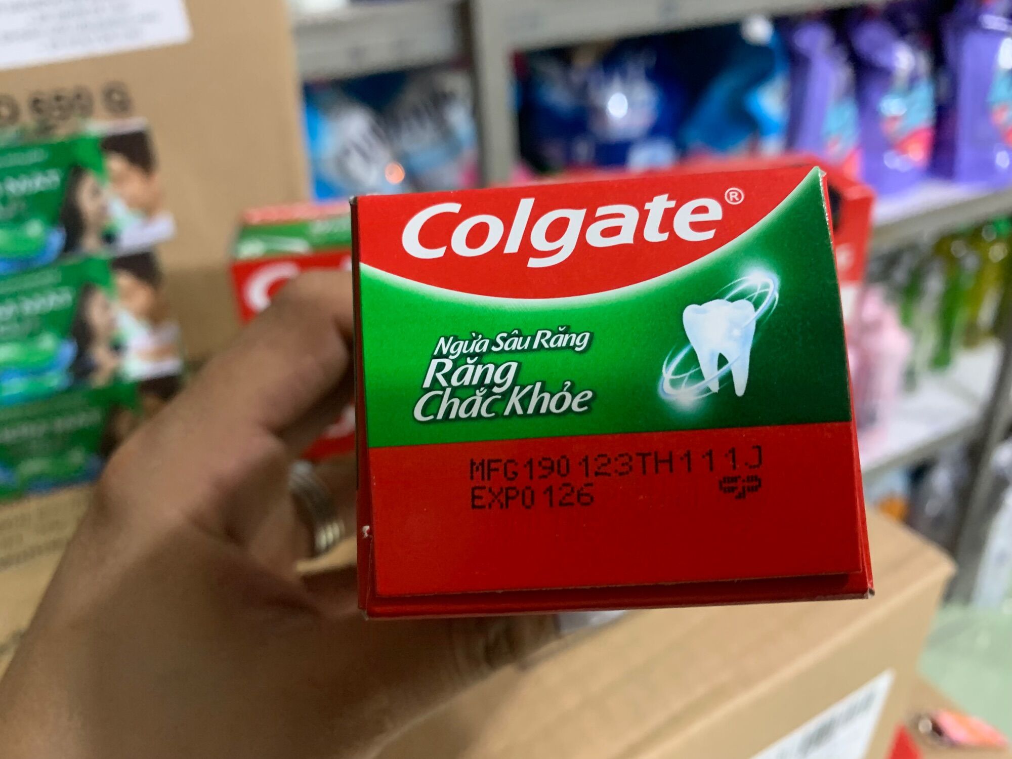 Combo 3 kem đánh răng Colgate ngừa sâu răng 225g