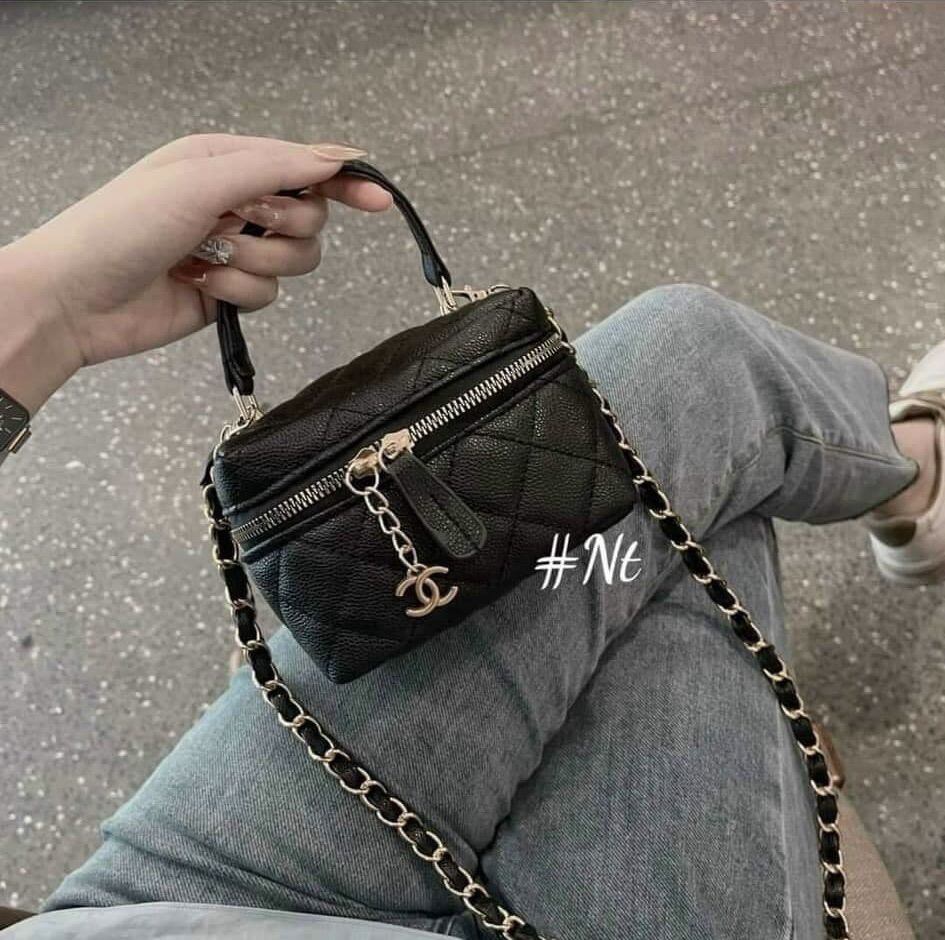 Túi cốp tròn da hạt phụ kiện vàng
