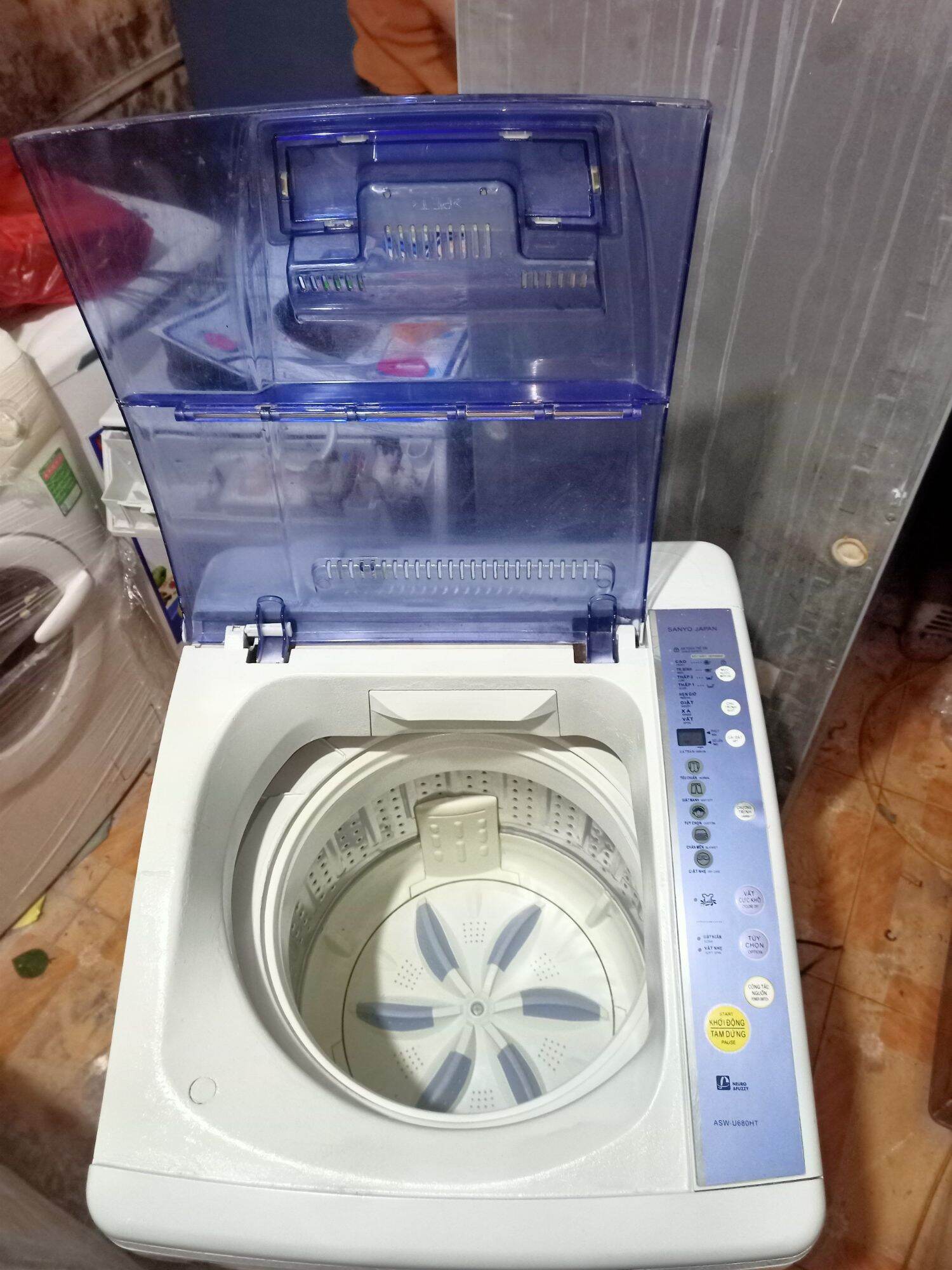 máy giặt sanyo 8,5kg còn mới khoảng 80%