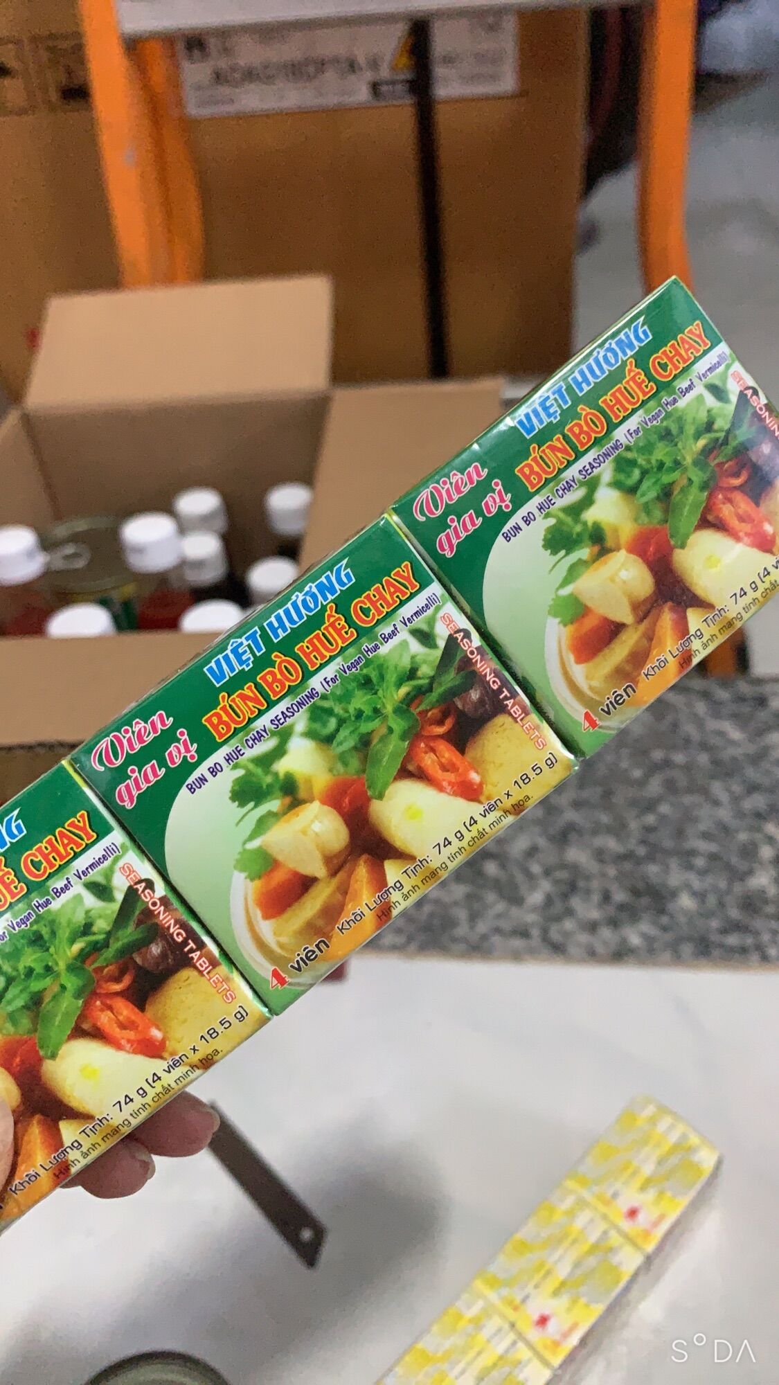 Lốc 06 Hộp Gia vị Bún Bò Chay cô đặc Việt Hương Hộp 74g - Tăng hương vị cho món ăn, 1 Hộp cho 2 lít nước dùng - Thực Phẩm Chay Yến Nguyễn