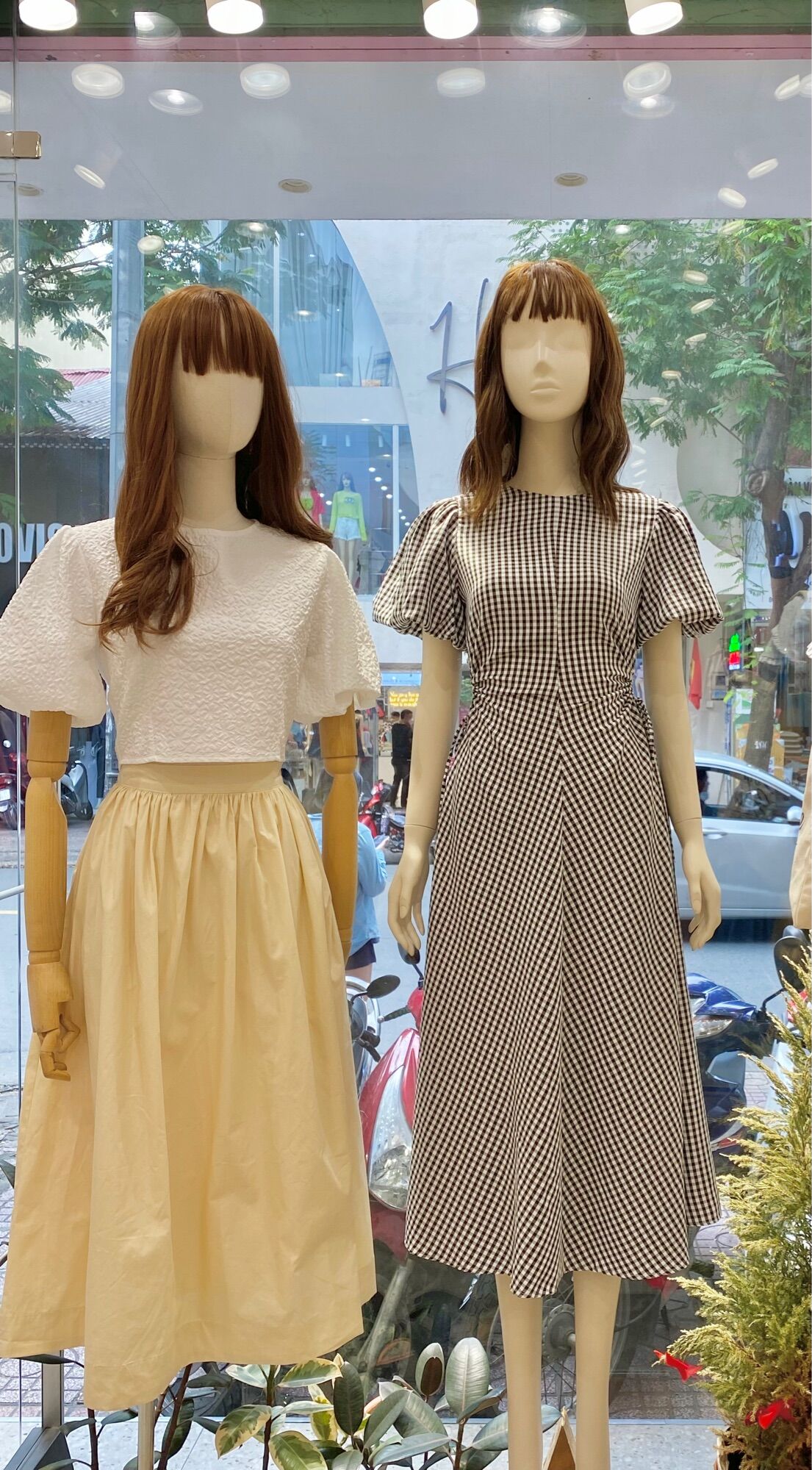 Ceci Cela - Áo Tay Bồng Crop Top Simi