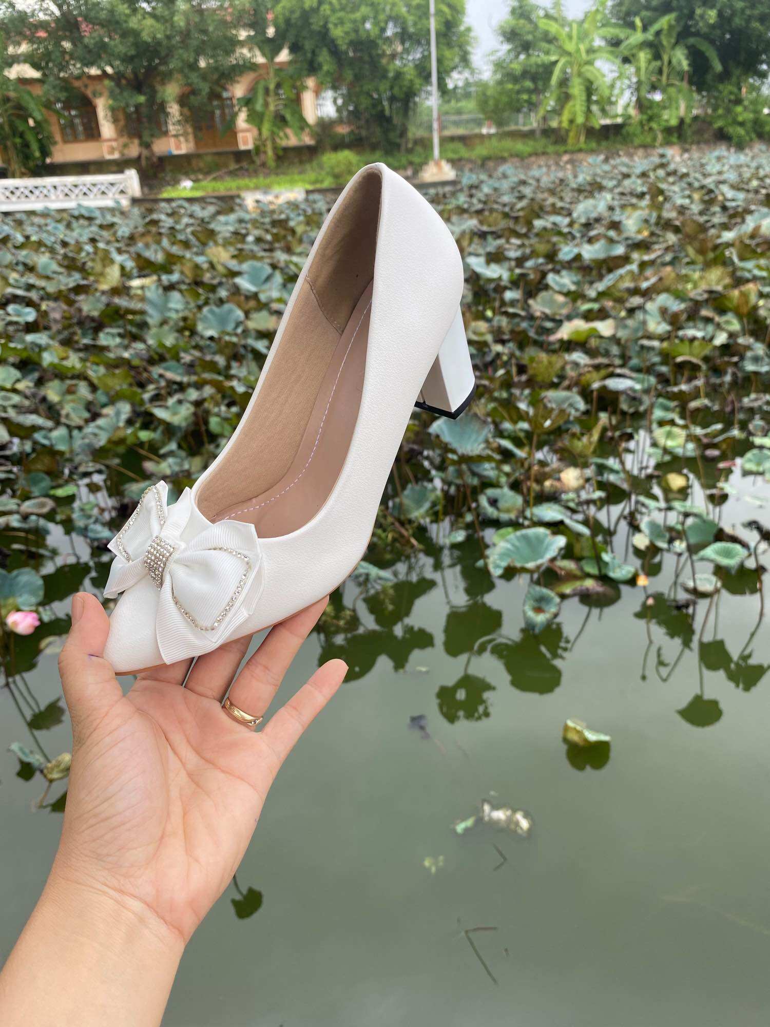 7P High Heels with Bow Tie and Matte Leather