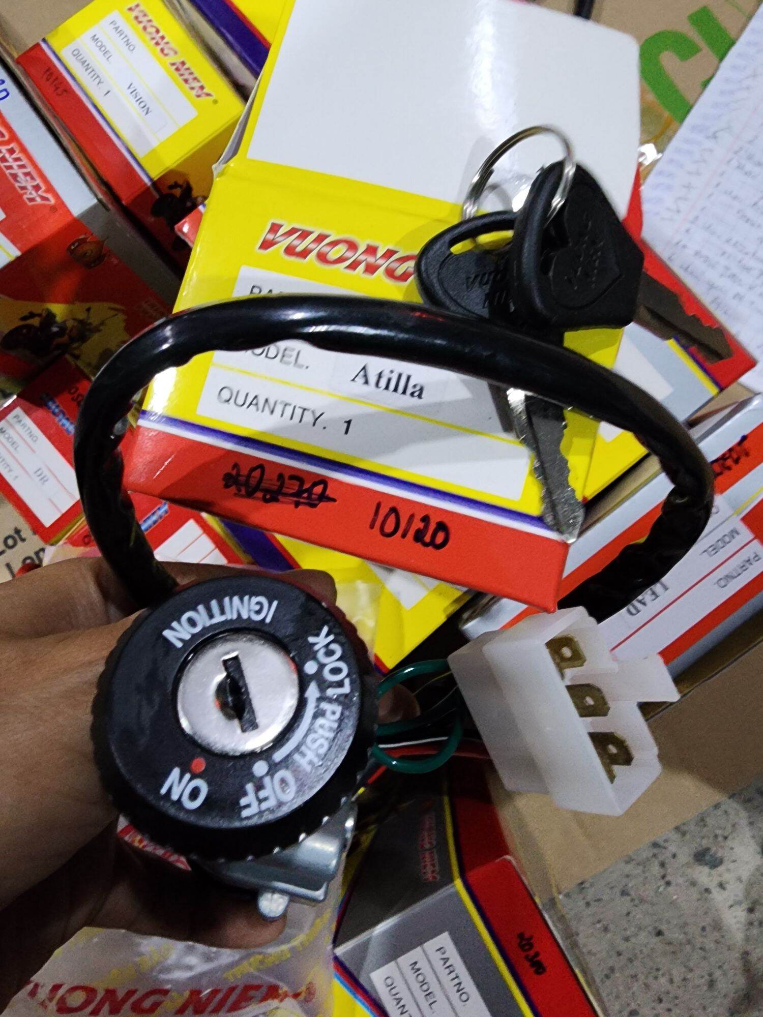 Khóa máy xe atila chìa dẹp hàng tốt