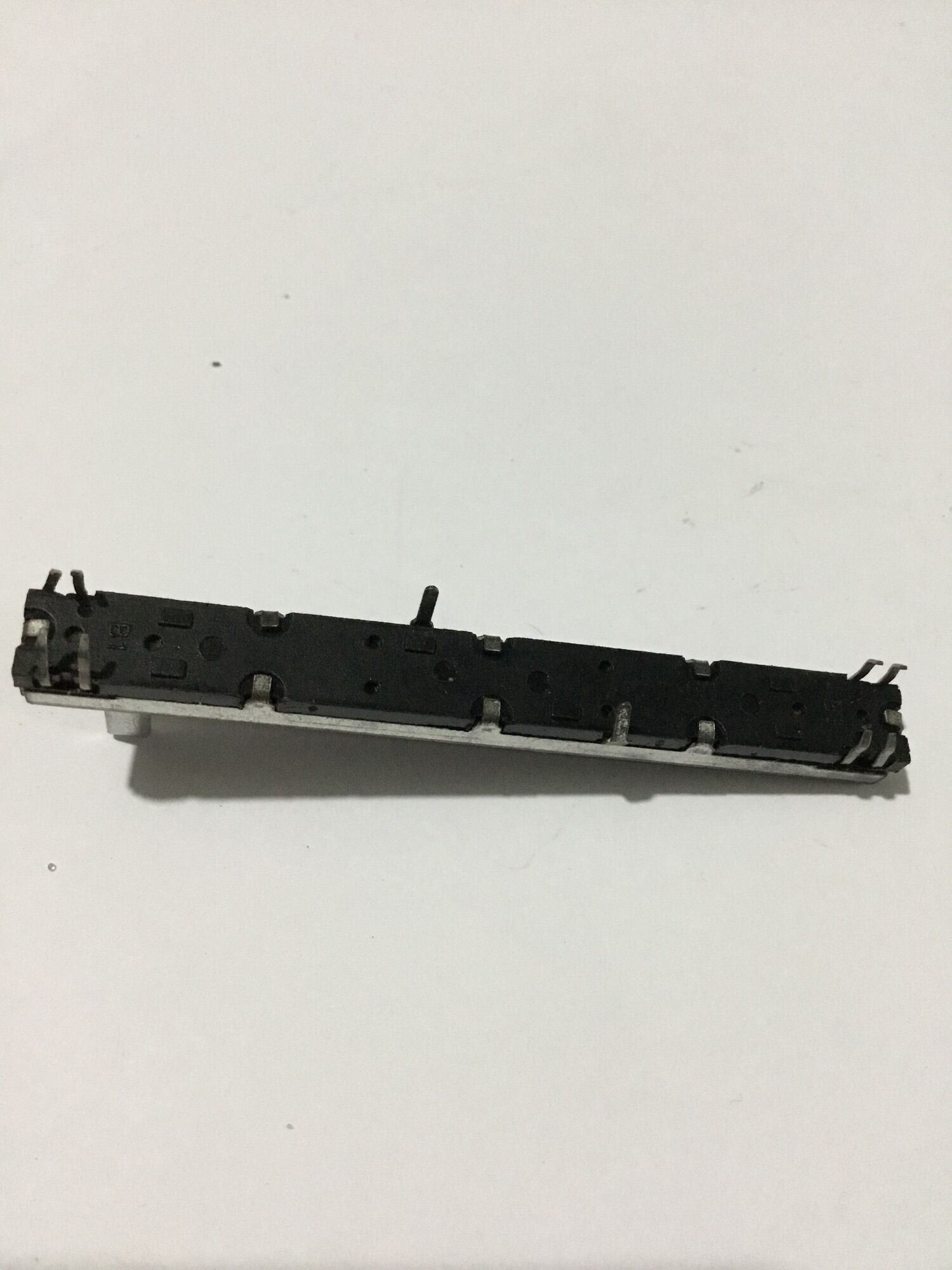 1-fader mixer mackie 10 ký