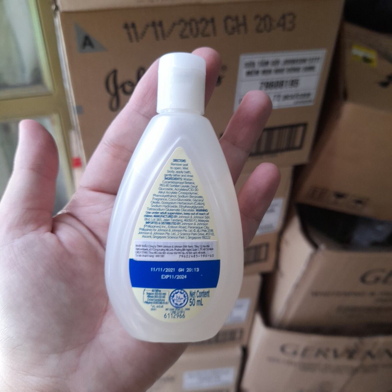 Tắm gội Johnson Baby 50ml