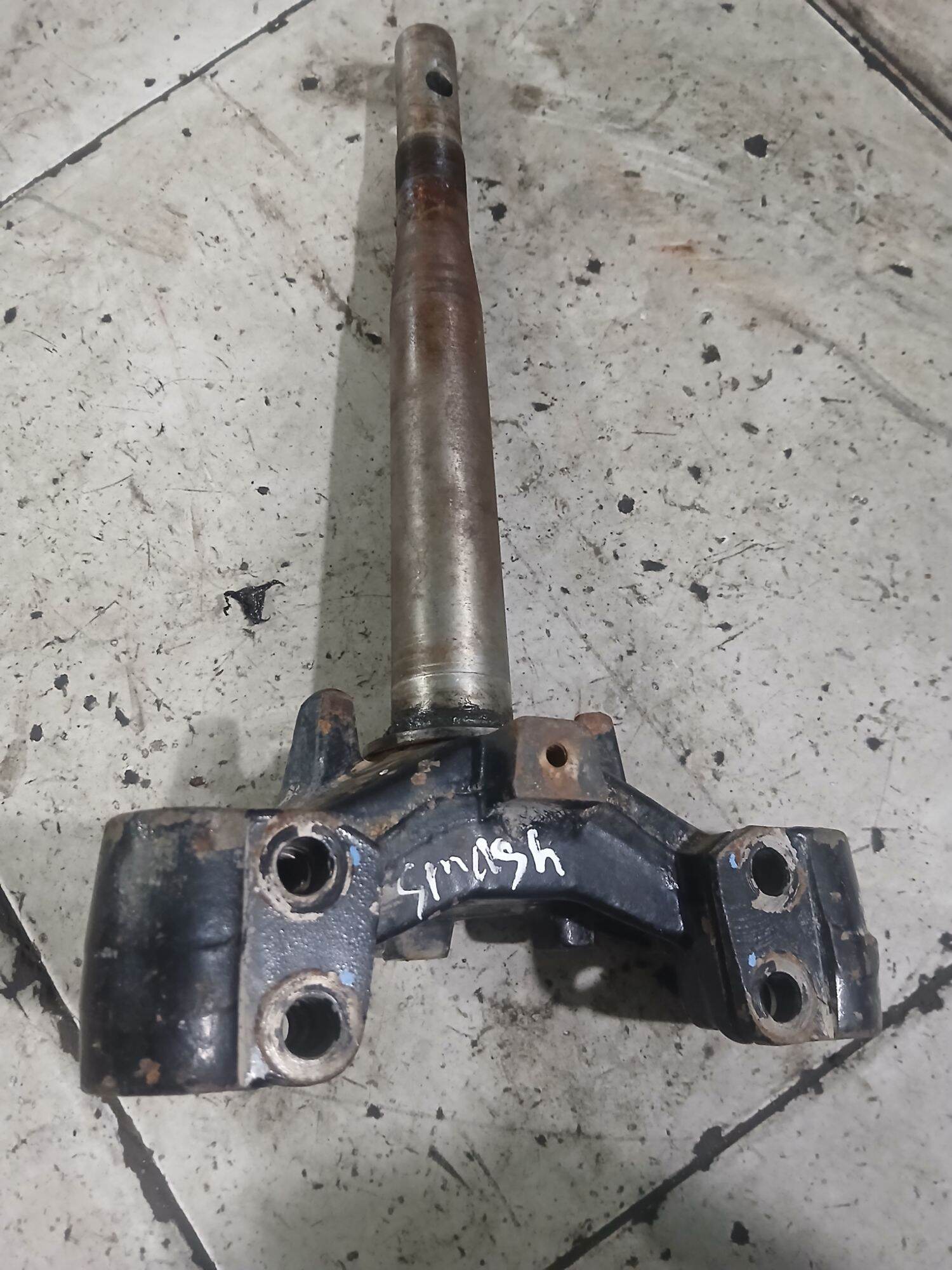 CHẢNG BA CỌC LÁI XE SMASH ROVE 110,HÀNG RẢ XE CHẤT LƯỢNG ĐÃ QUA SỬ DỤNG CÒN TỐT.