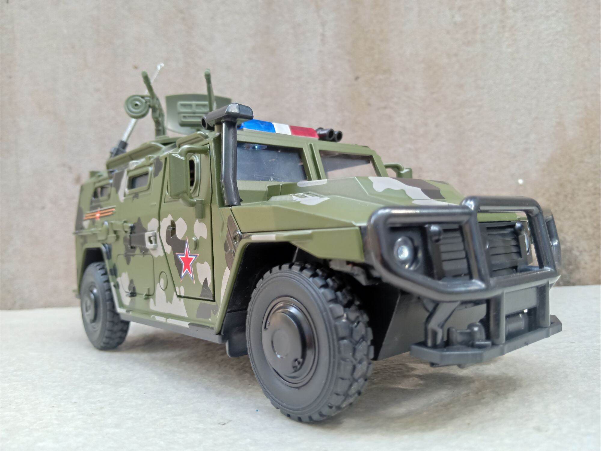 Mô hình xe Quân sự Tiger M Nga 1:24