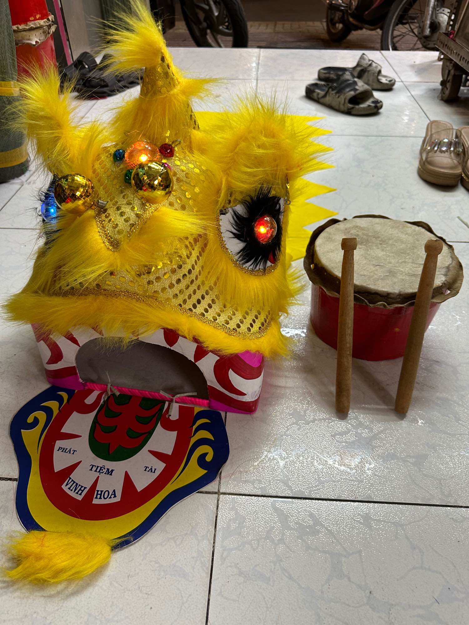 Múa lân kèm trống cho bé 4-10 tuổi