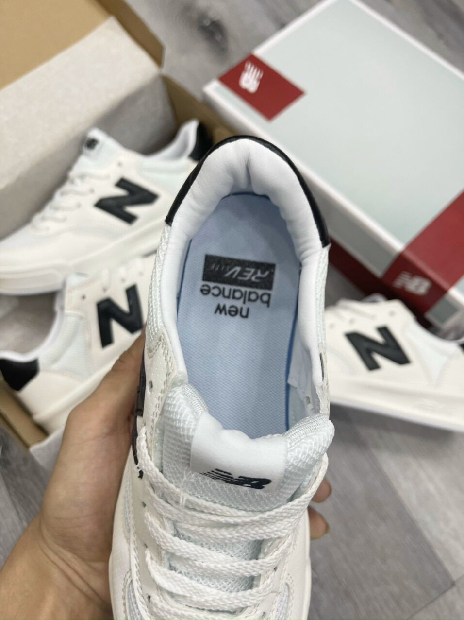 Giày NB crt300 chữ đen phản quang