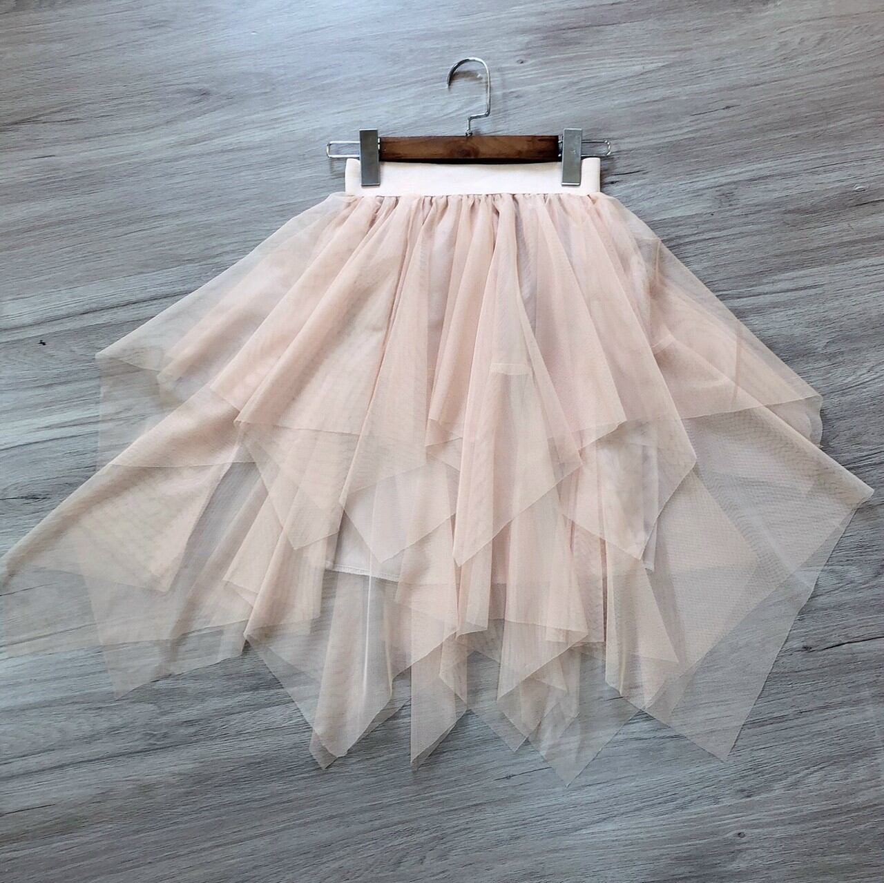 CHÂN VÁY LƯỚI TẦNG NHỌN