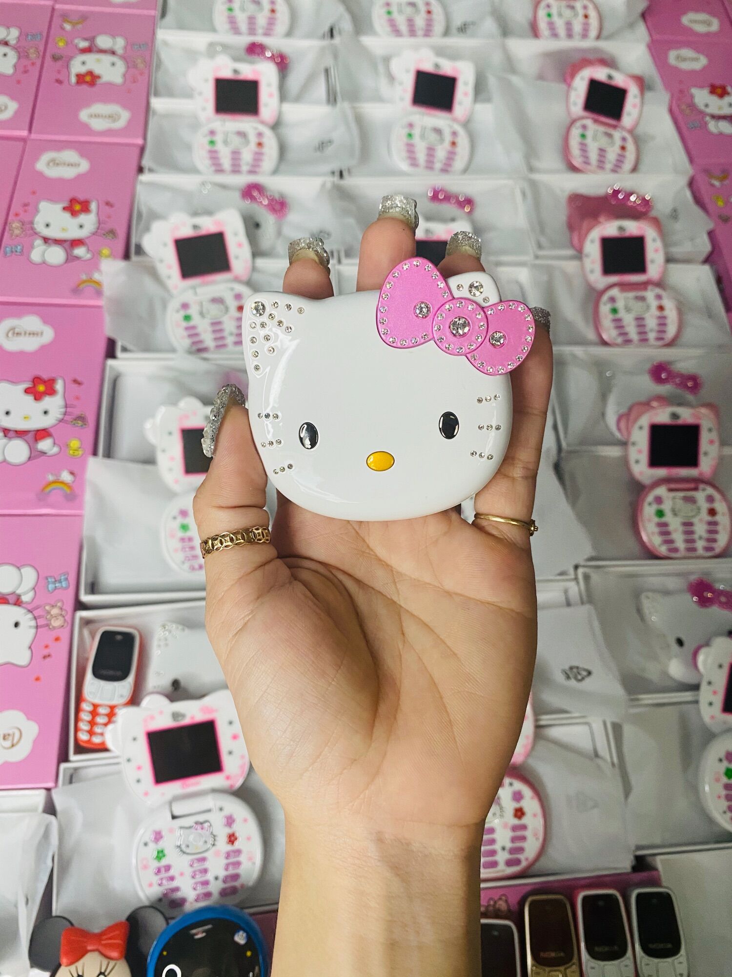 Điện thoại hello kitty mini siêu nhỏ