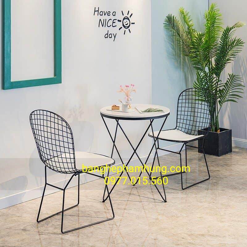 Bộ bàn ghế sắt ngoài trời giá rẻ