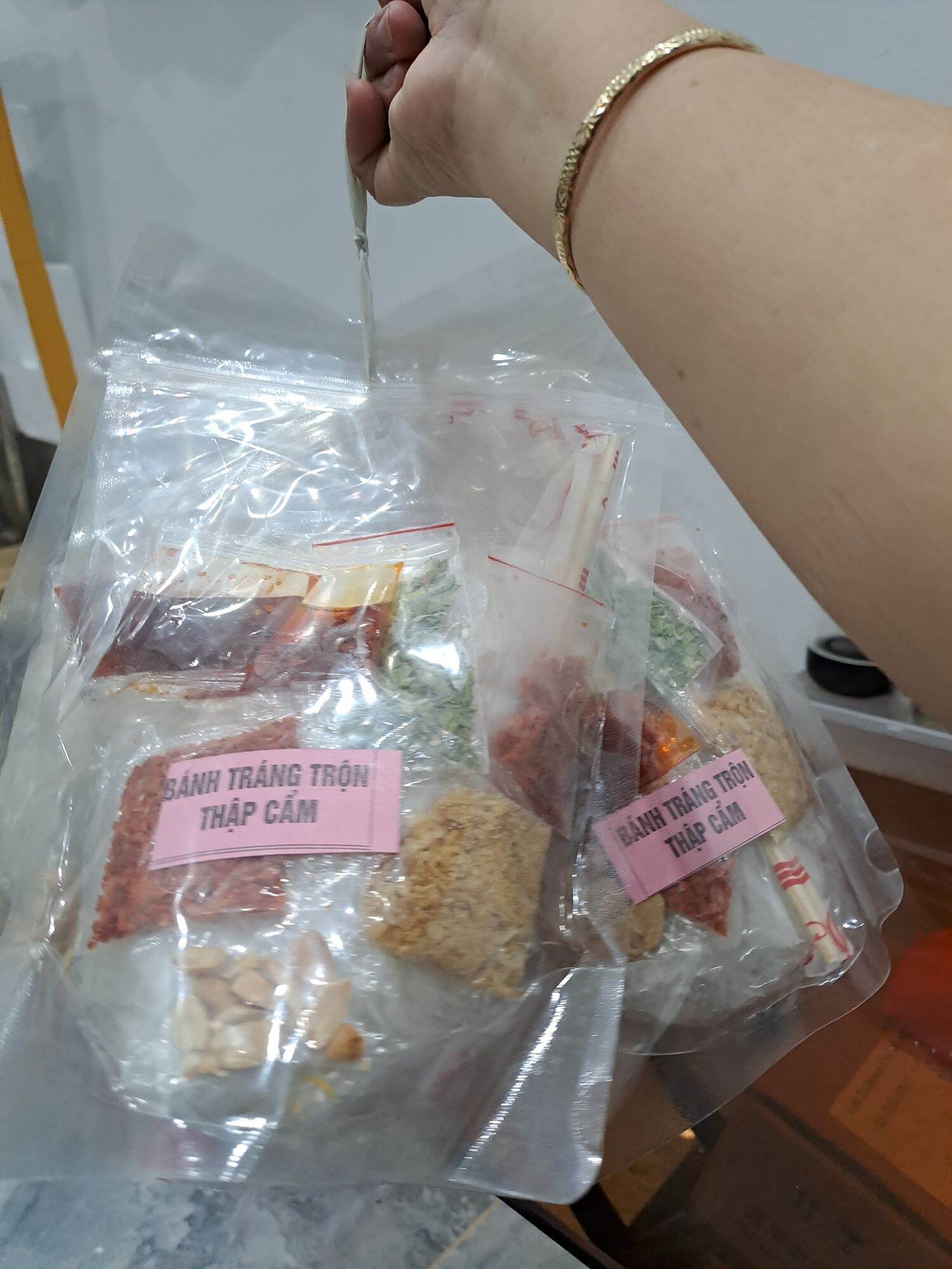Bánh tráng trộn thập cẩm