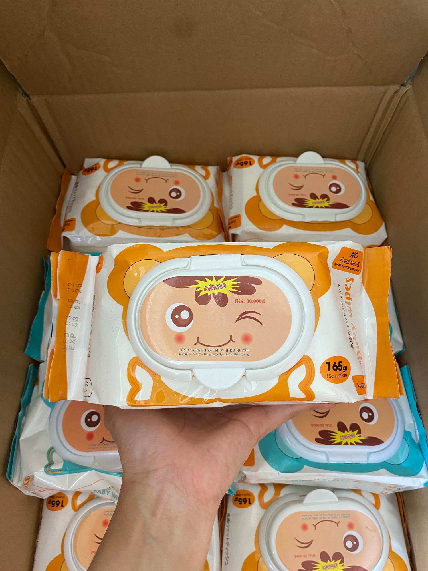 Khăn ướt gấu 650gram không mùi cao cấp khổ lớn, loại dày
