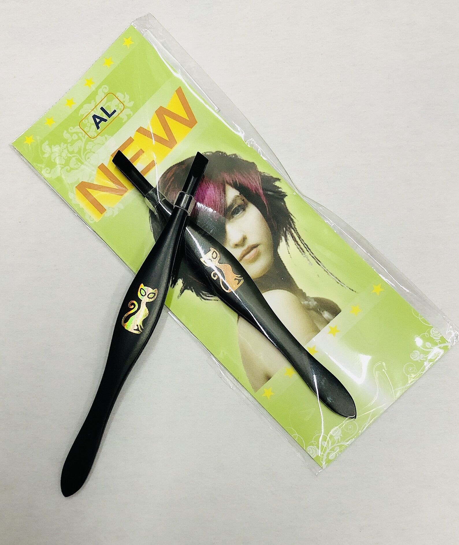 Nhíp đen loại xịn hiệu con mèo, nhíp nhổ lông mày, lông chân...