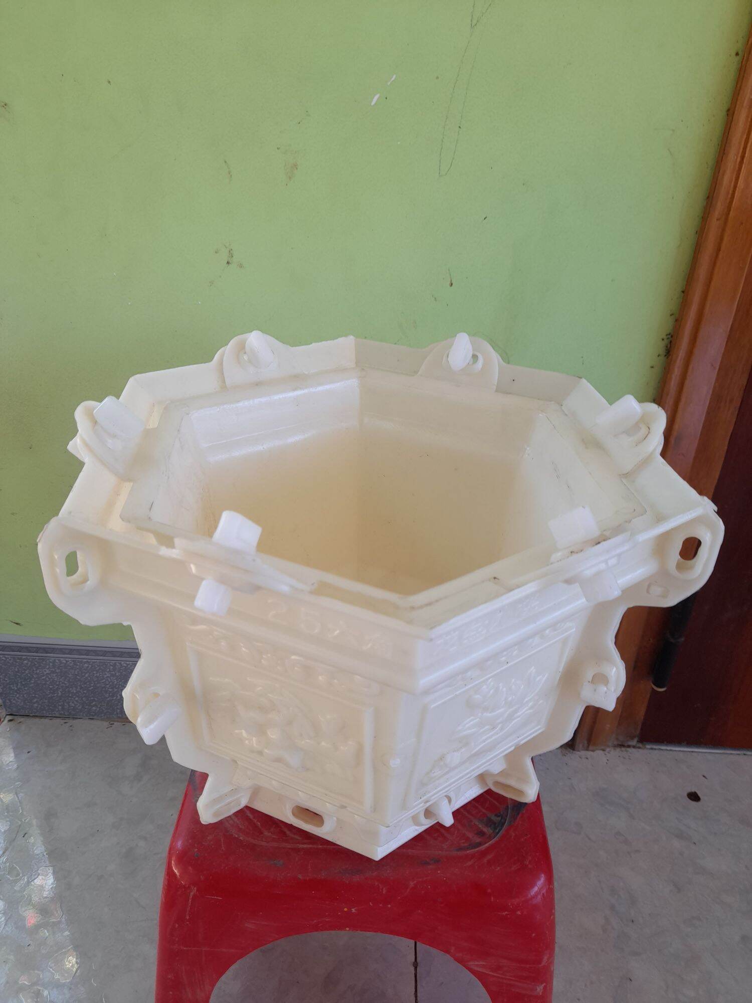 [Freeship + Quà 15k] Khuôn đúc chậu xi măng trồng cây cảnh 20cm lục giác, tiện lợi, dễ sử dụng. Dừa bonsai Ninh Thuận. QMP211021.