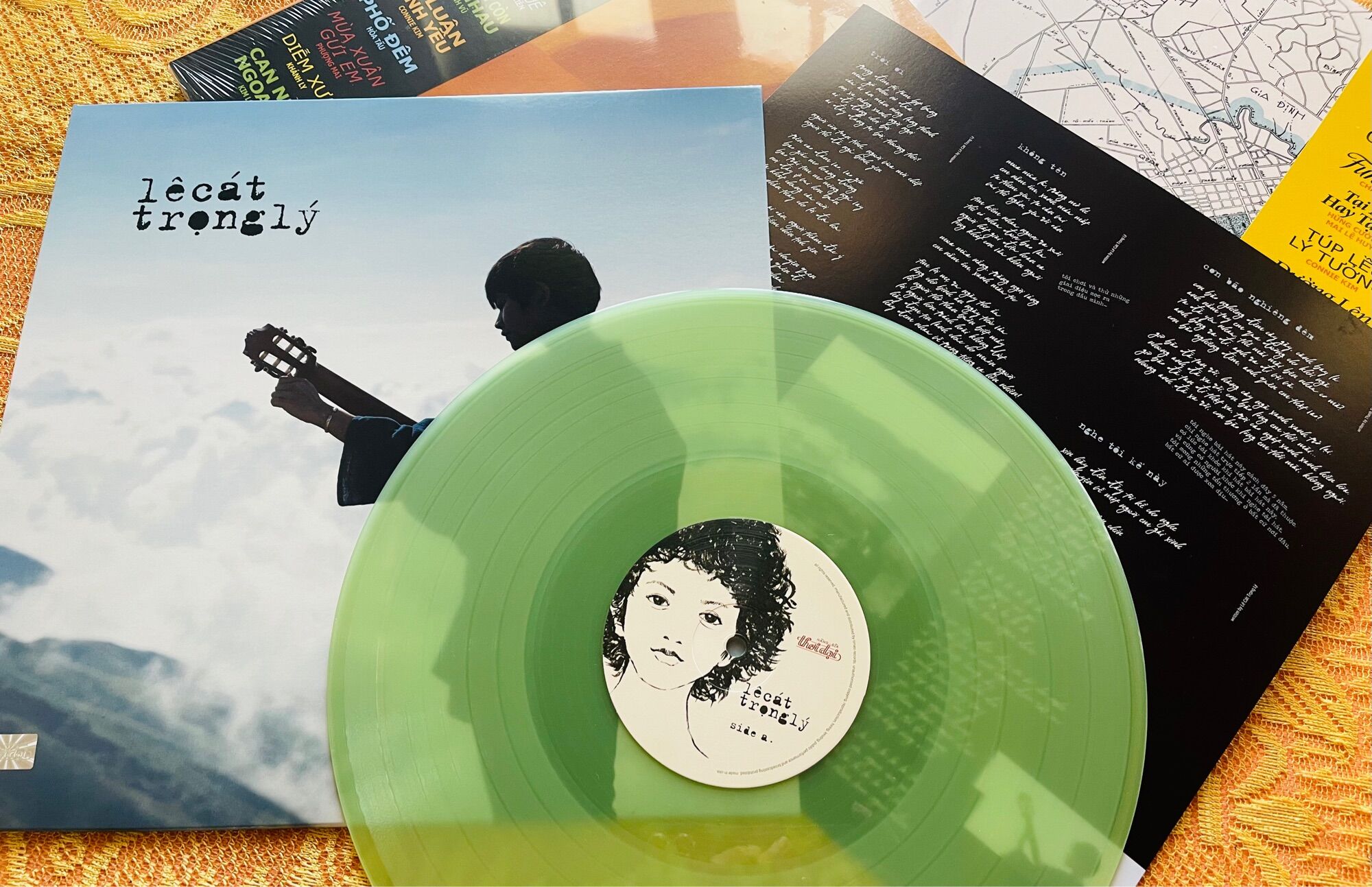 Đĩa than Lê Cát Trọng Lý - đĩa màu xanh phôi màu đẹp Vinyl LP chính hãng mới nguyên tem
