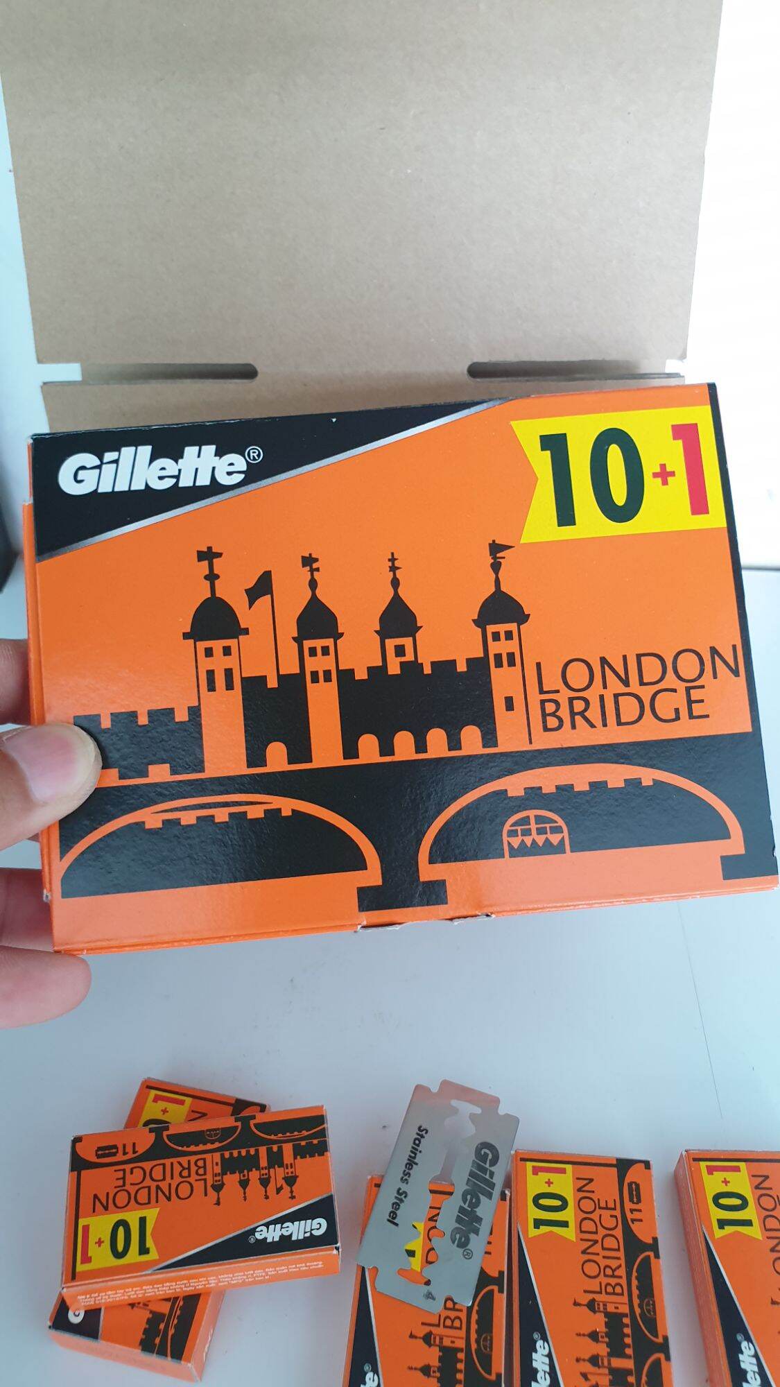 Hộp 100 lưỡi lam Gillette