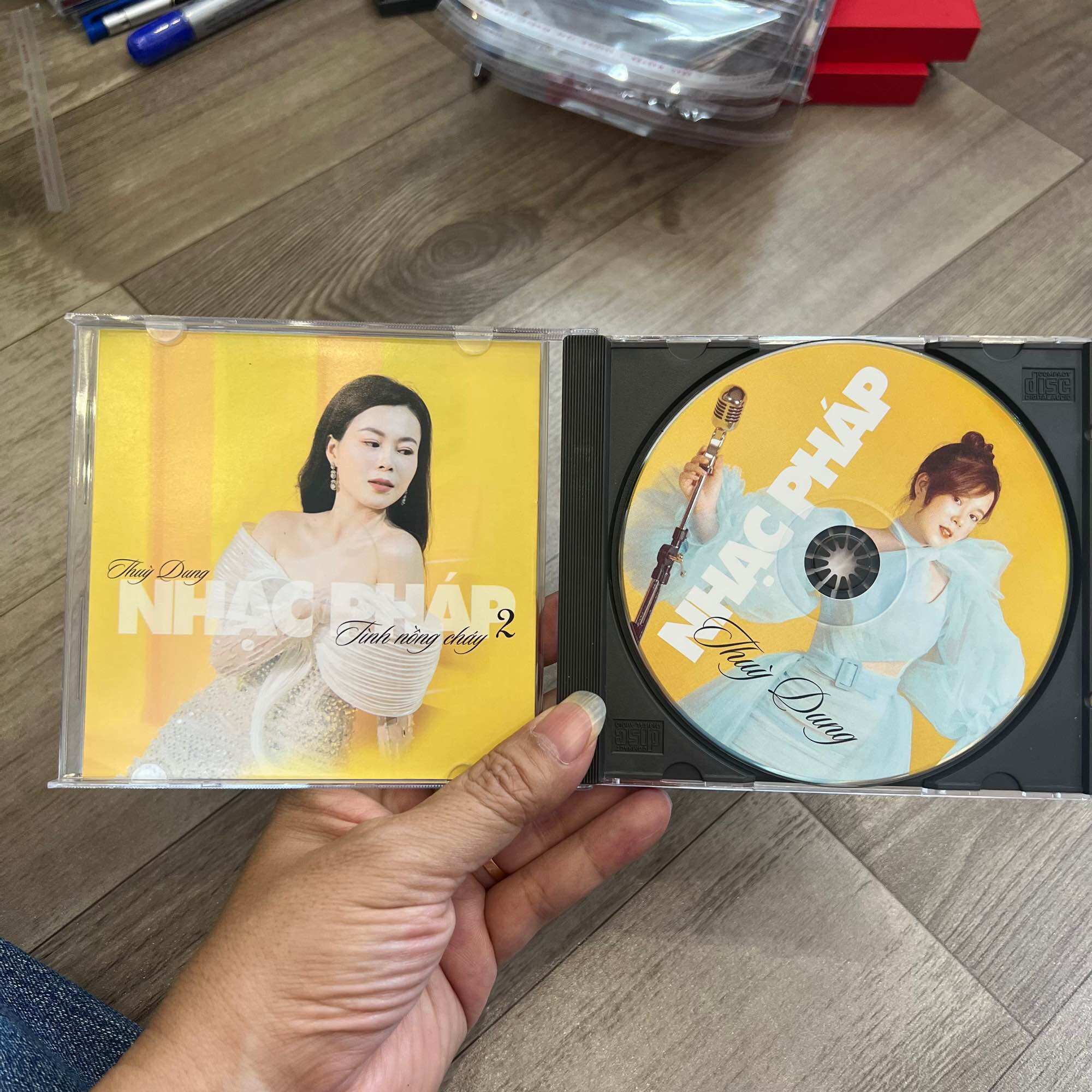 Đĩa CD Thuỳ Dung - nhạc Pháp - Tình nồng cháy 2