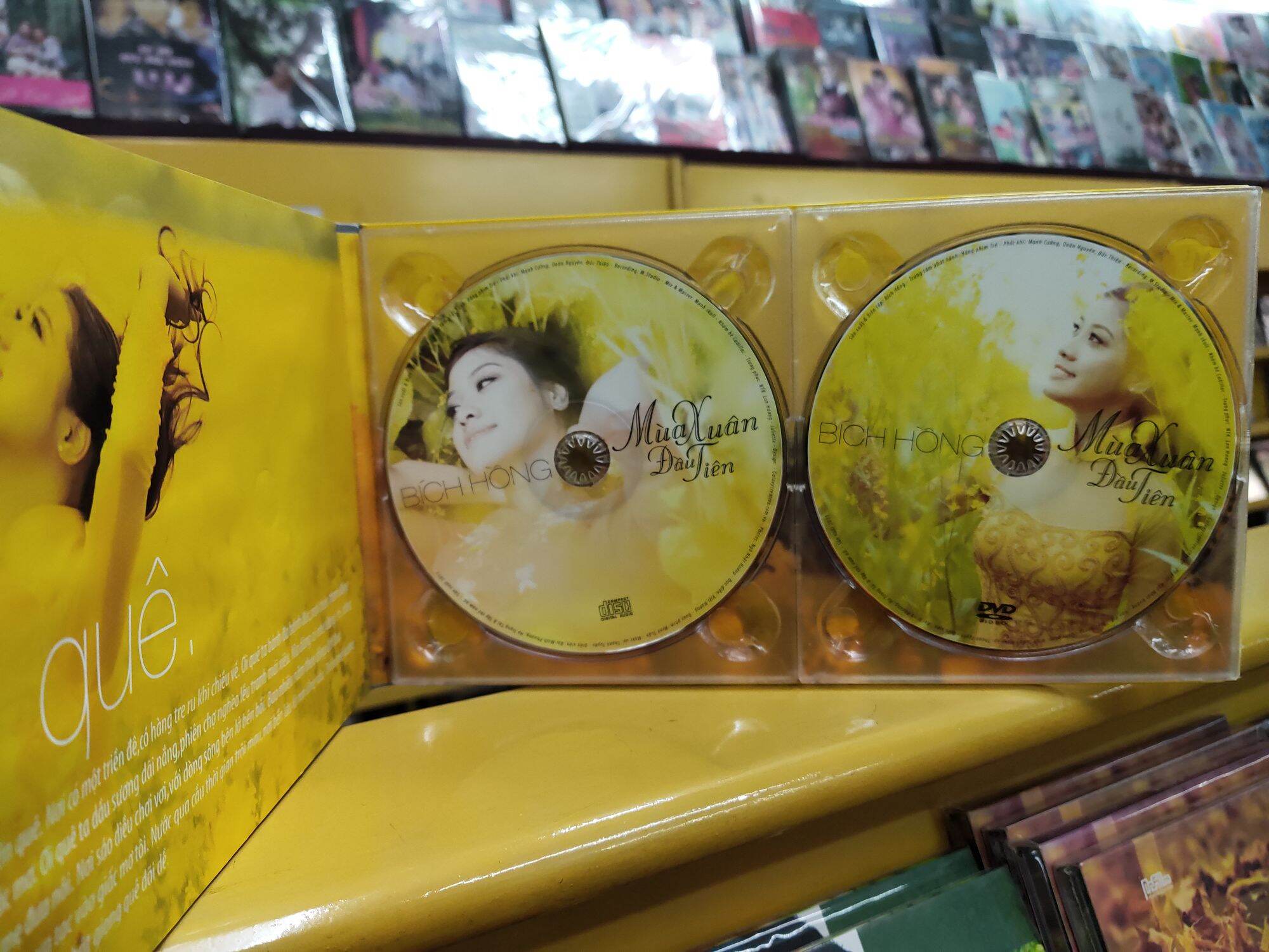 CD & DVD Bích Hồng - Mùa Xuân Đầu Tiên