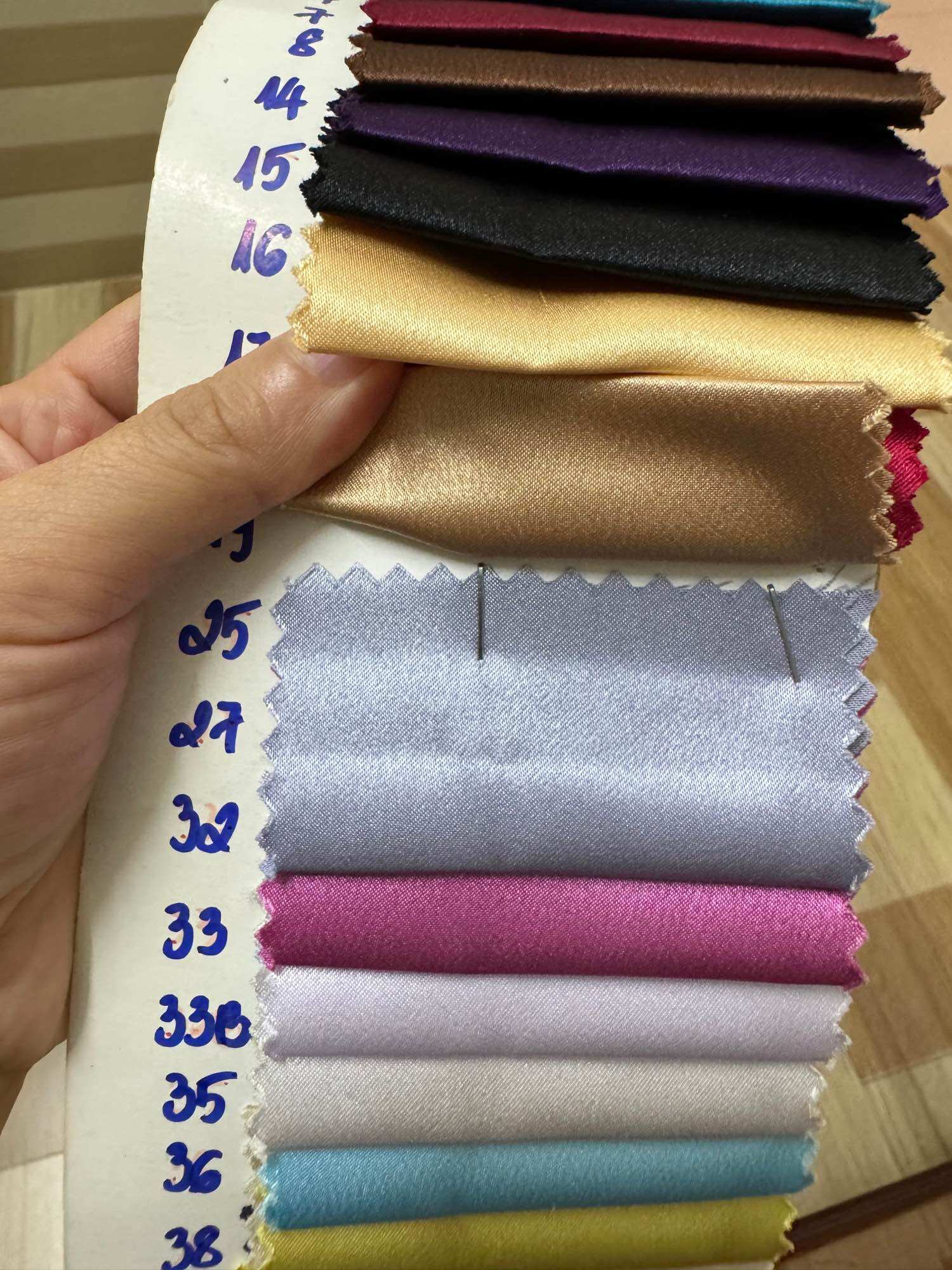 Vải phi thun lụa bóng giãn nhẹ may đầm, chân váy, váy cưới, áo dài cưới, bà ba khổ 1m50