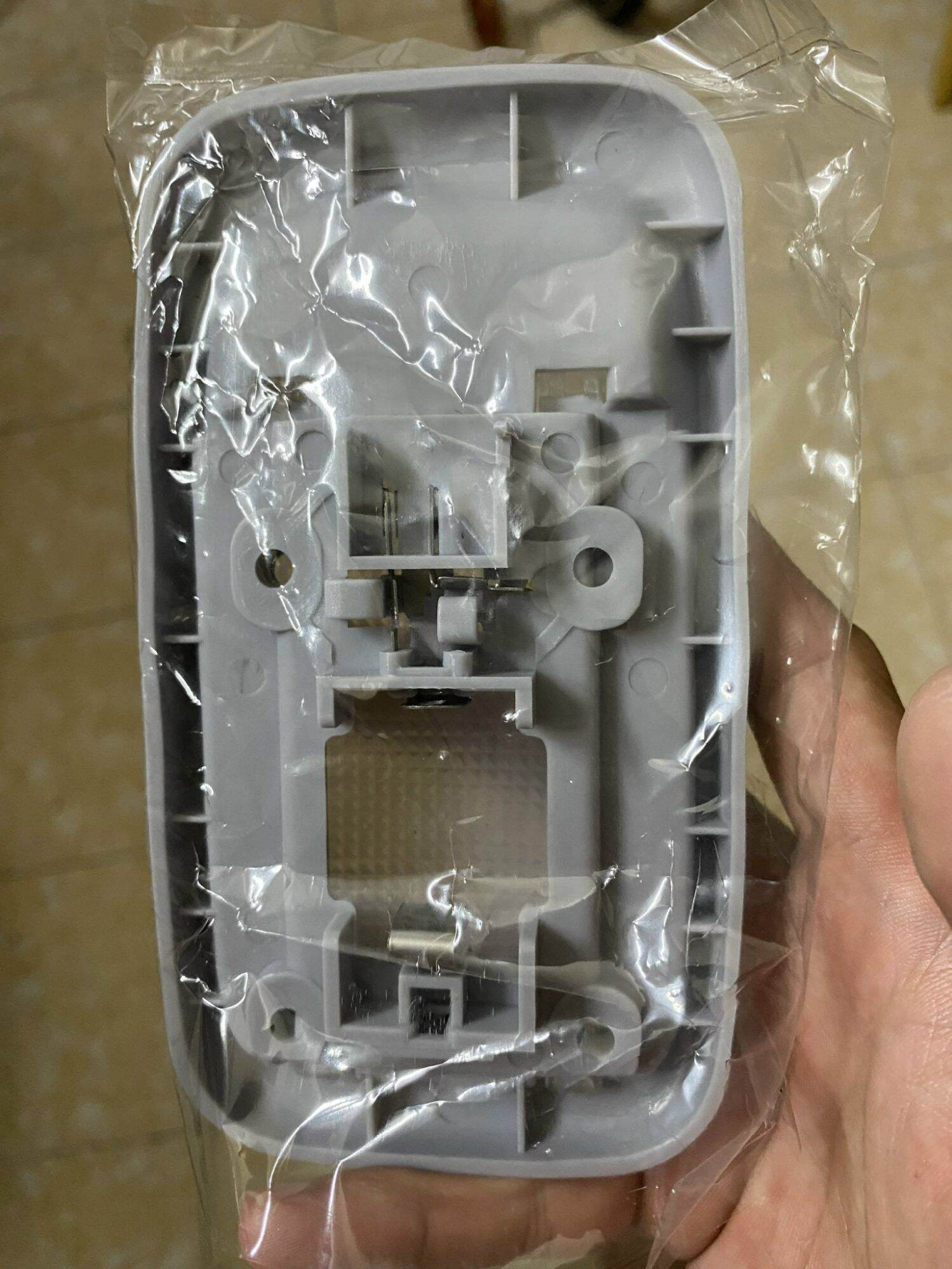 Đèn trần sau innova 2006-2015