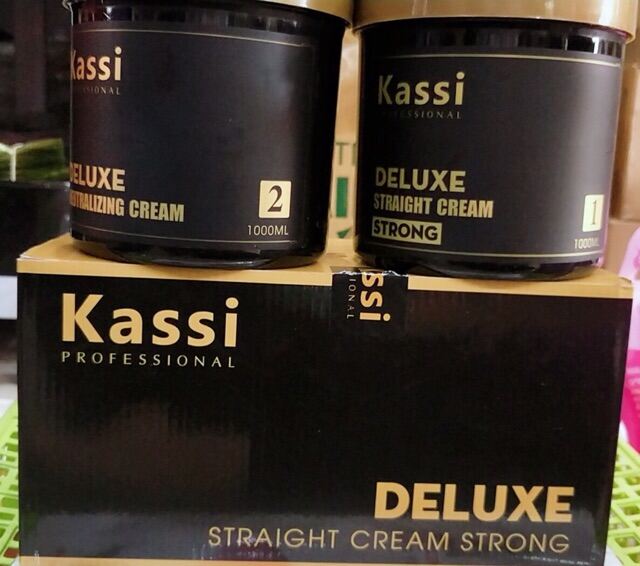 Thuốc duỗi tóc Kassi Deluxe Siêu Bóng Mượt giúp bạn sở hữu mái tóc thẳng mượt và bóng lên đến gần như không thể tưởng tượng được. Sản phẩm chứa các thành phần dưỡng tóc cao cấp, giúp tóc mượt mà và bảo vệ khỏi tác động của nhiệt. Xem ngay hình ảnh liên quan tại đây!