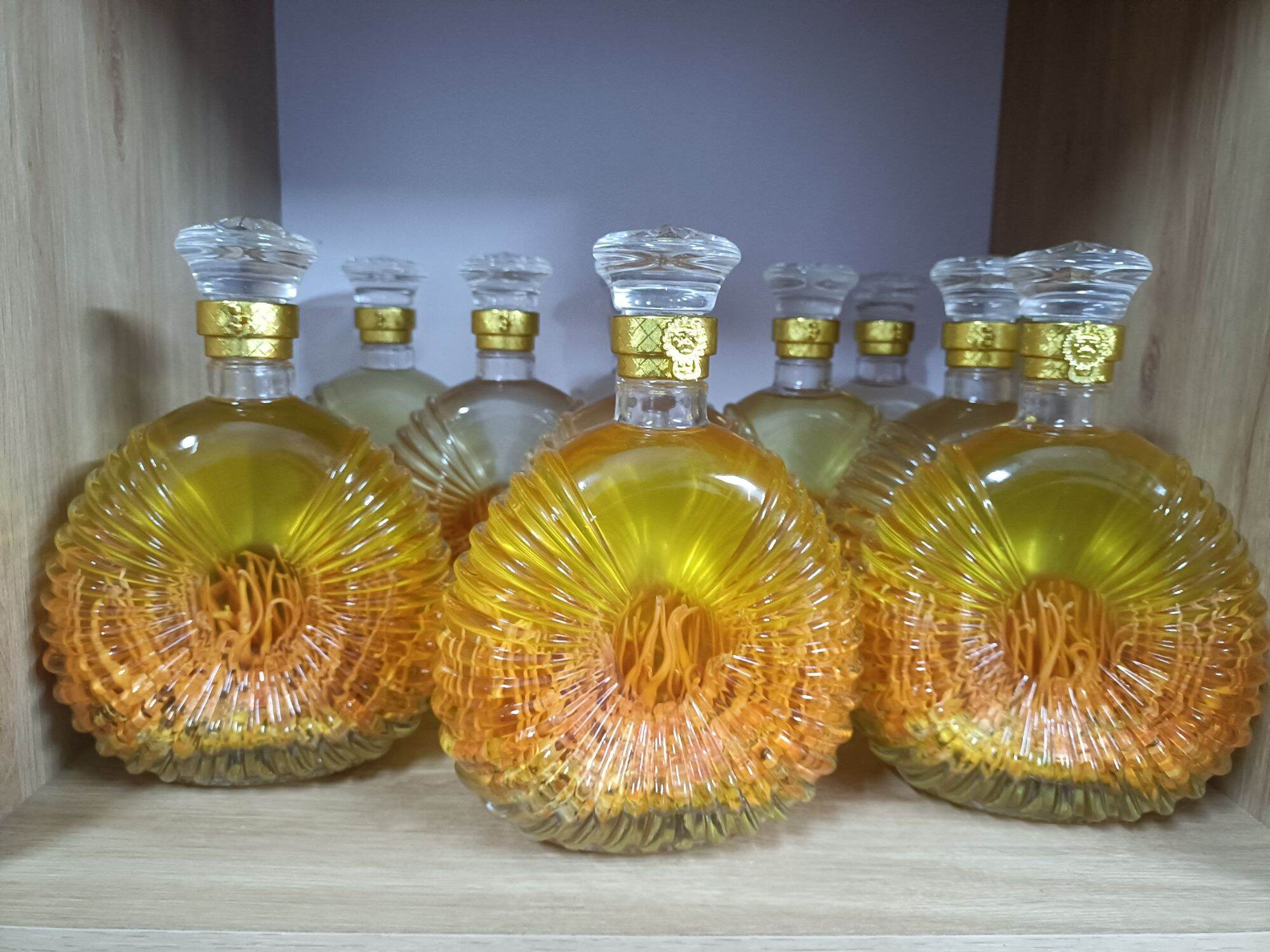 RƯỢU ĐÔNG TRÙNG HẠ THẢO