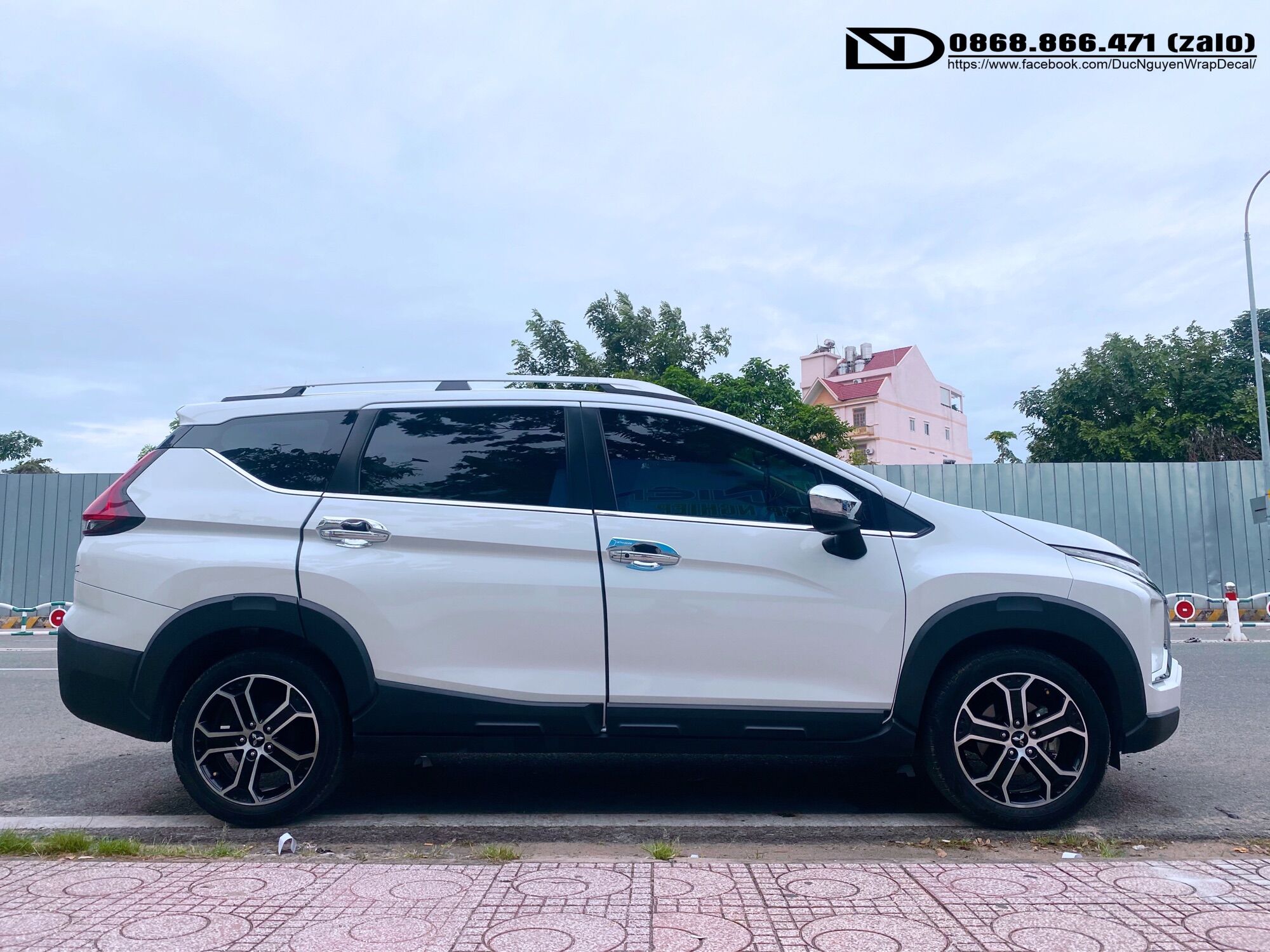 Decal dán mâm Xpander Cross 2021