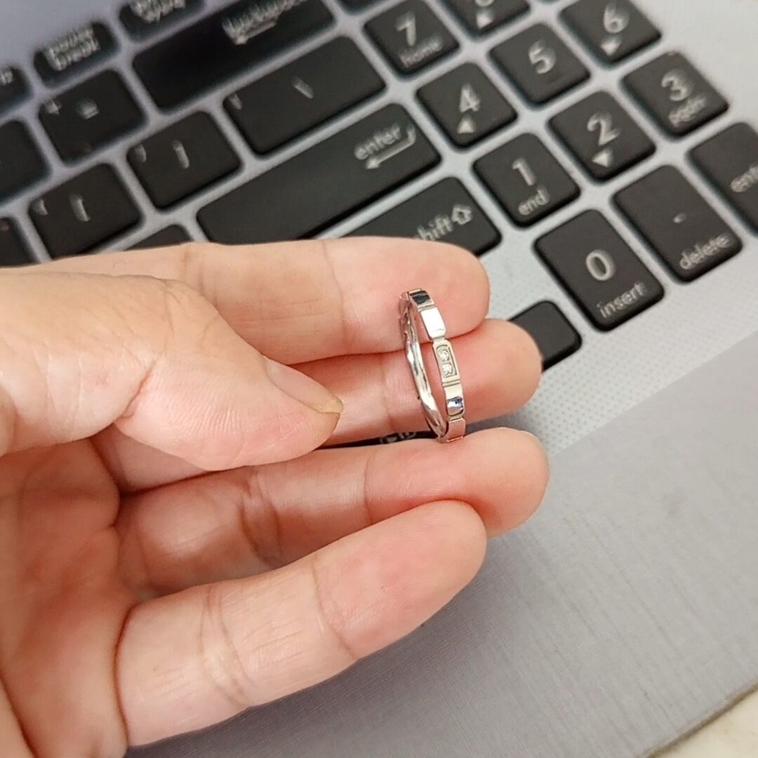 [Giá 1 chiếc] NHẪN TITAN ĐÍNH 1 ĐÁ MÀU TRẮNG - không đen vĩnh viễn