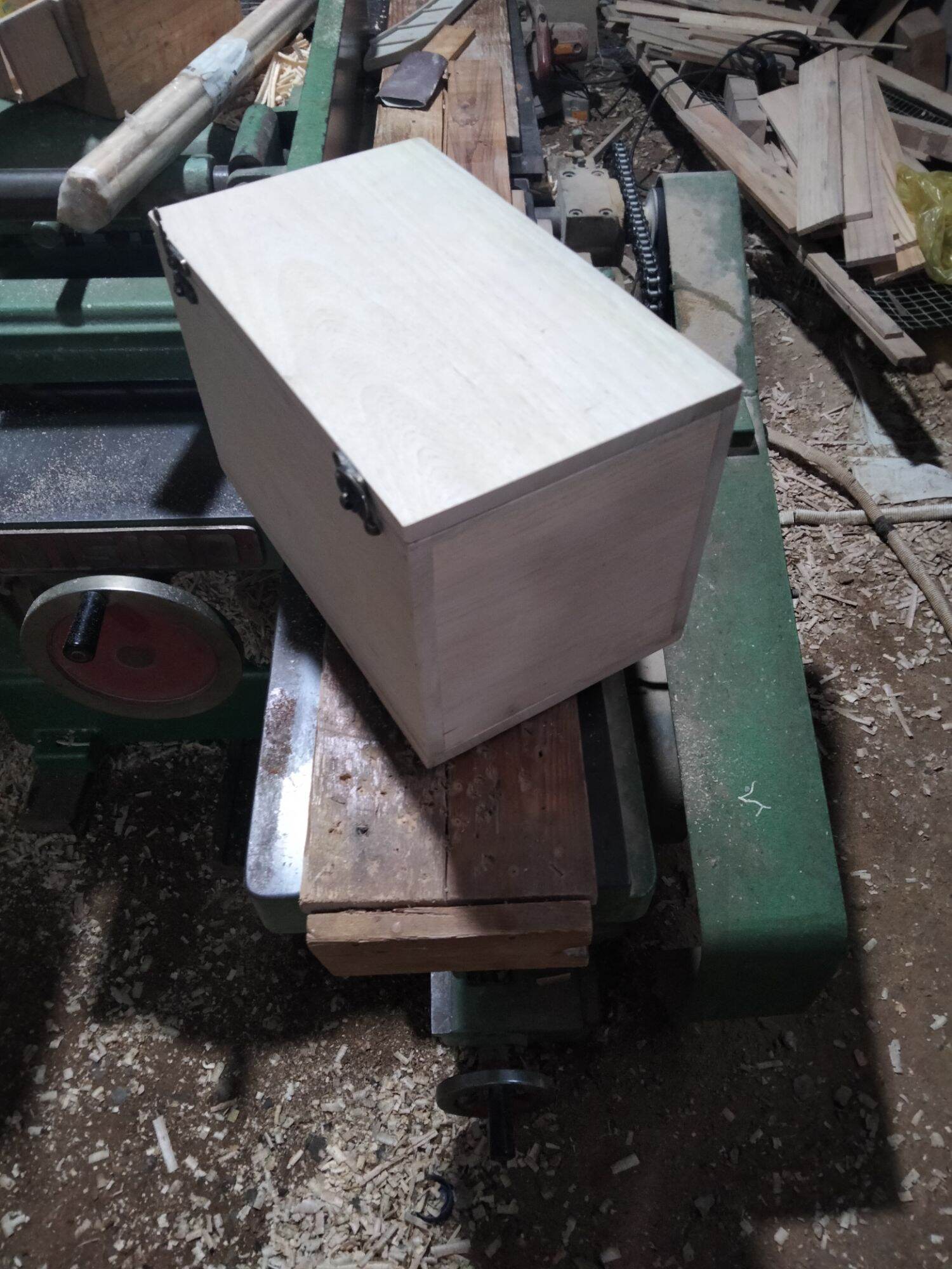 Hộp gỗ cá nhân kích thước 32 cm25 cm .