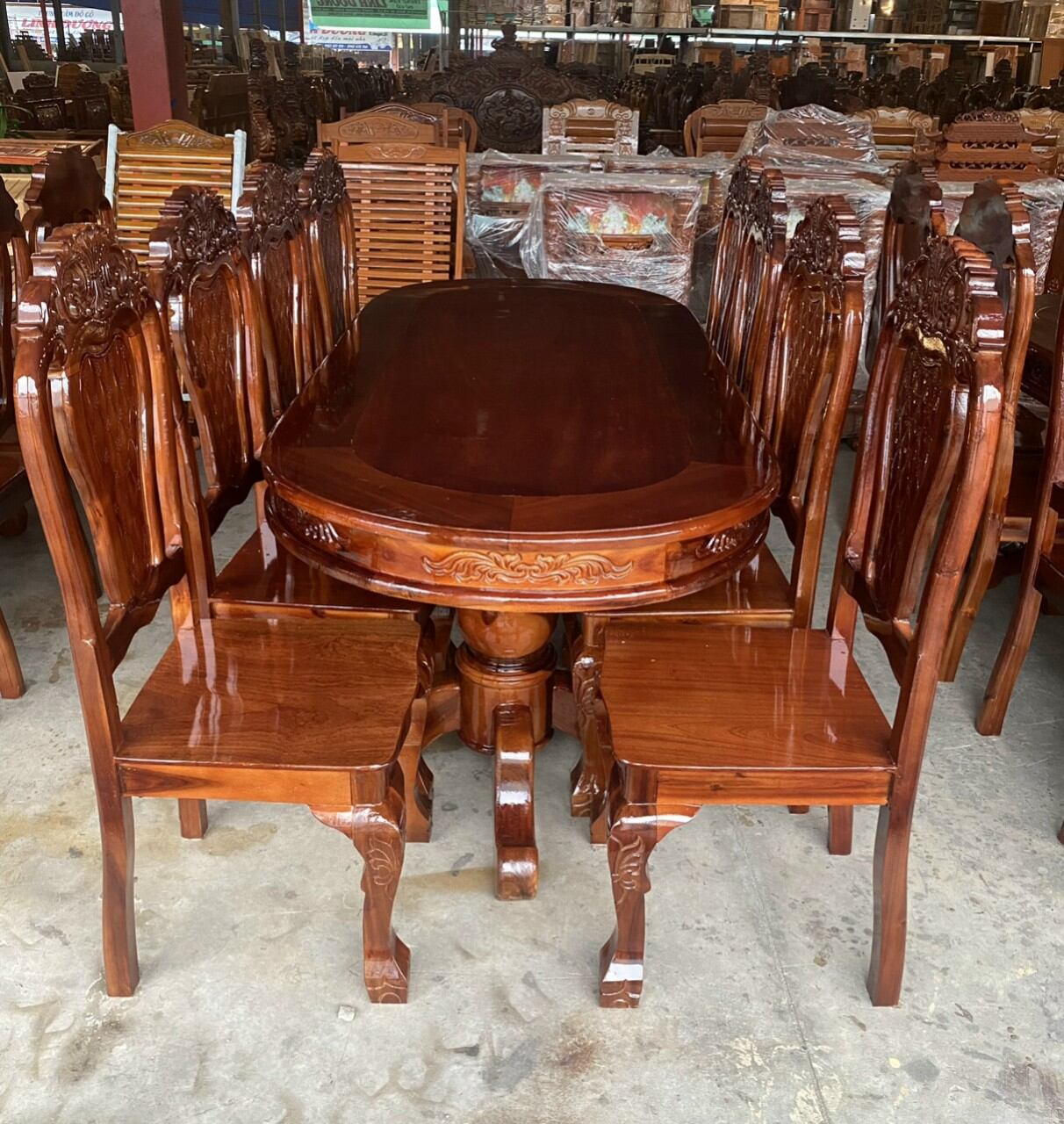 Bàn ăn 8 ghế gỗ Tràm... cc