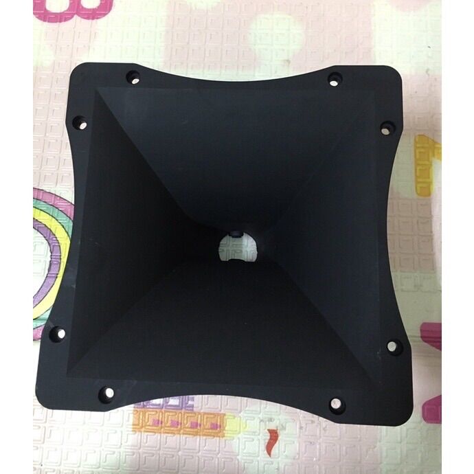 Họng kèn vuông 23cmx23cm.Giá 2 Chiếc.